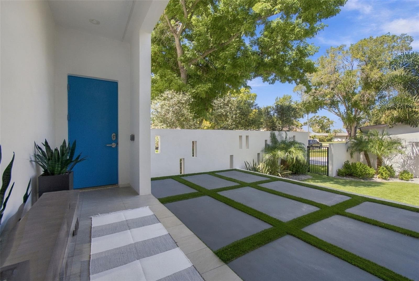Single Family Residence at 4440 POMPANO DR SE, ST PETERSBURG, photo 6 of 86