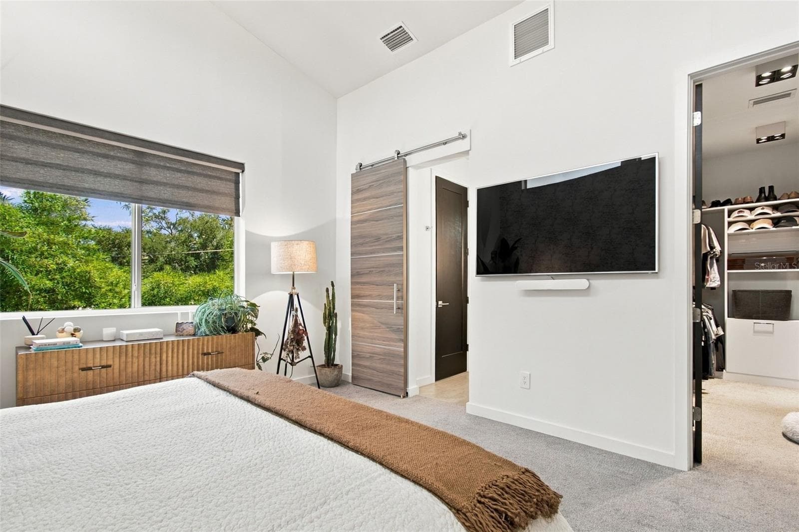 Single Family Residence at 4440 POMPANO DR SE, ST PETERSBURG, photo 37 of 86
