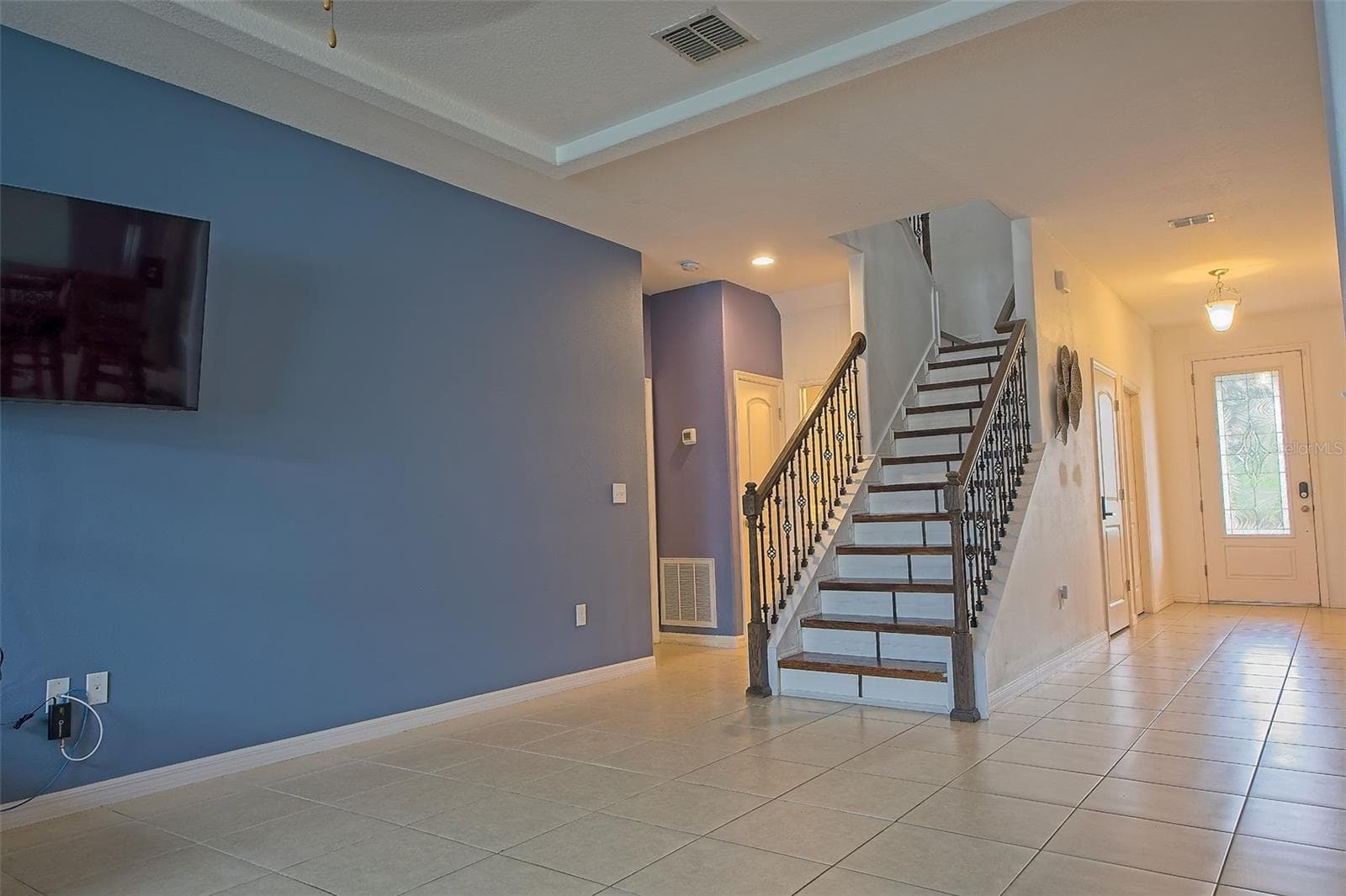 entrance from inside - 11918 WINTERSET COVE DR, RIVERVIEW