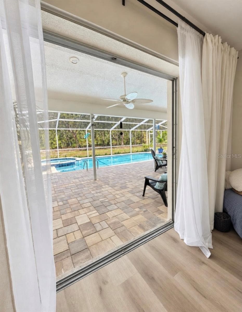 Master Bedroom - 1821 W BEGONIA DR, BEVERLY HILLS