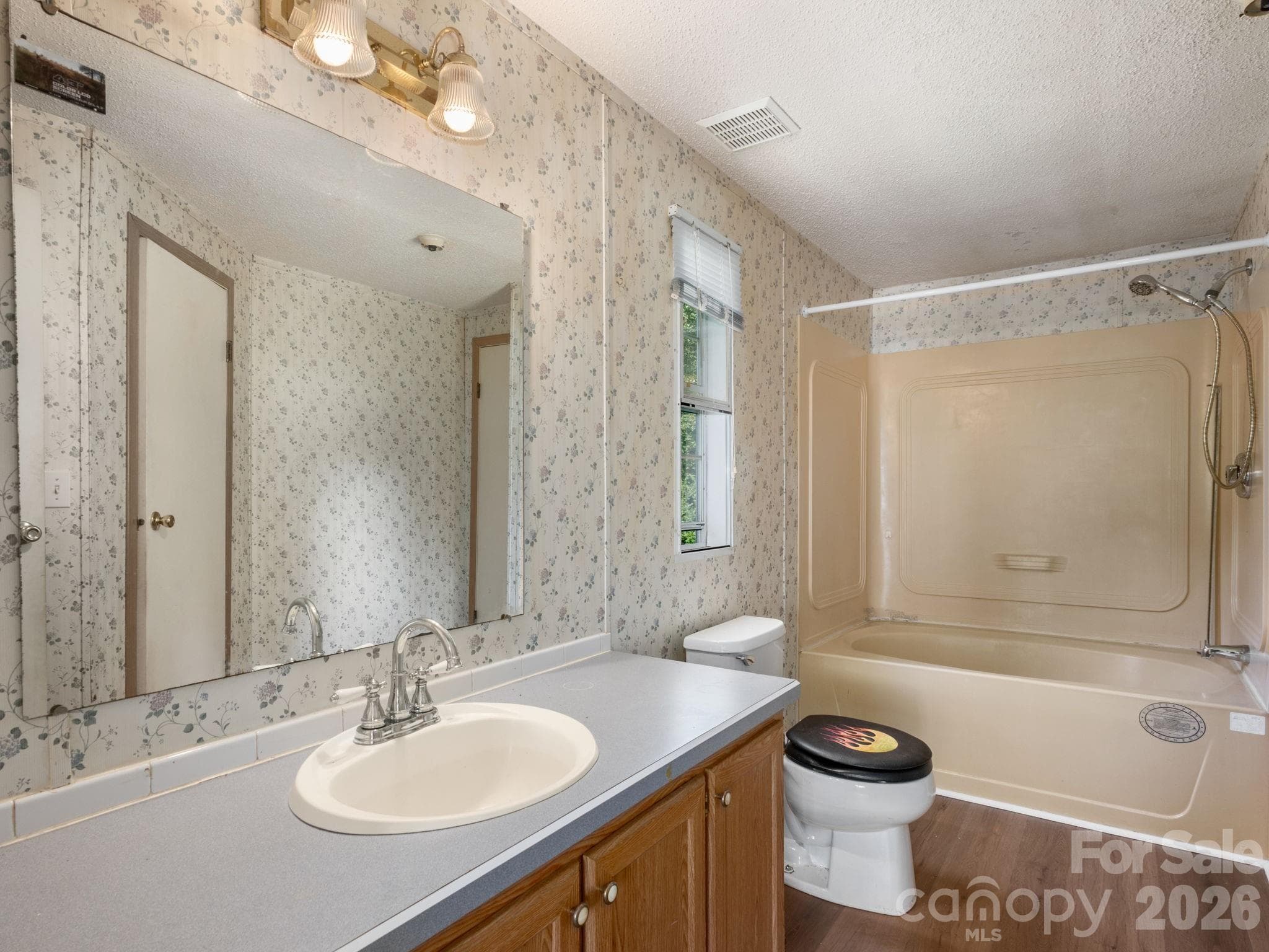 Ensuite Bathroom - 628 Grassy Knob Road, Rutherfordton