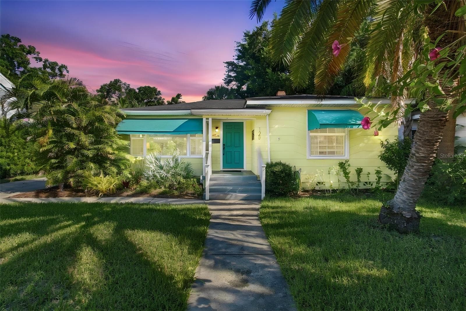 Single Family Residence at 125 22ND AVE NE, ST PETERSBURG, photo 3 of 34