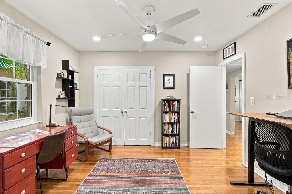 Single Family Residence at 125 22ND AVE NE, ST PETERSBURG, photo 17 of 34