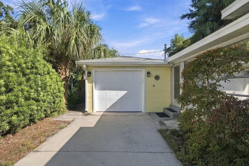 Single Family Residence at 125 22ND AVE NE, ST PETERSBURG, photo 28 of 34