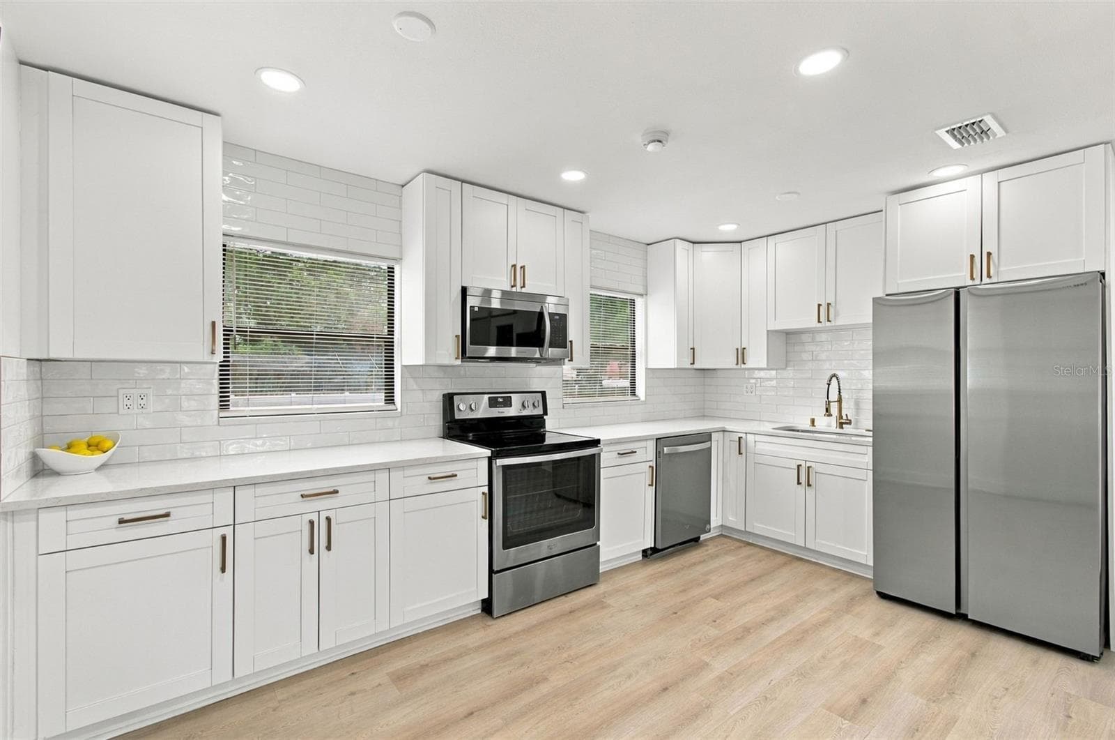 Single Family Residence at 1702 W JOHNSTON AVE, TAMPA, photo 24 of 74