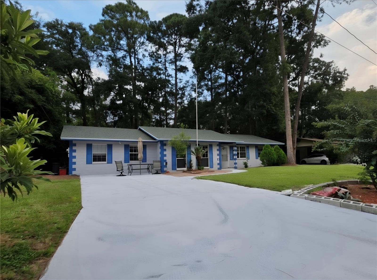 Front / driveway - 2912 NW 48TH AVE, GAINESVILLE