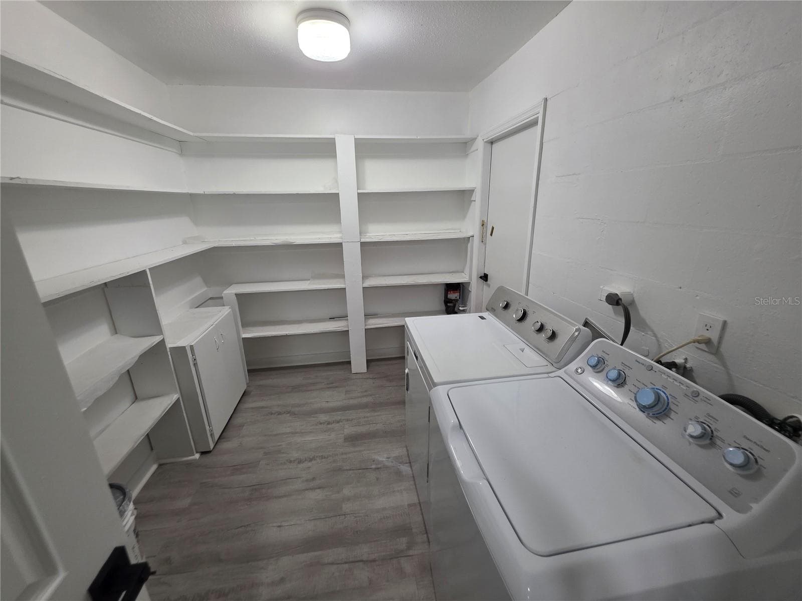 Laundry - 2912 NW 48TH AVE, GAINESVILLE