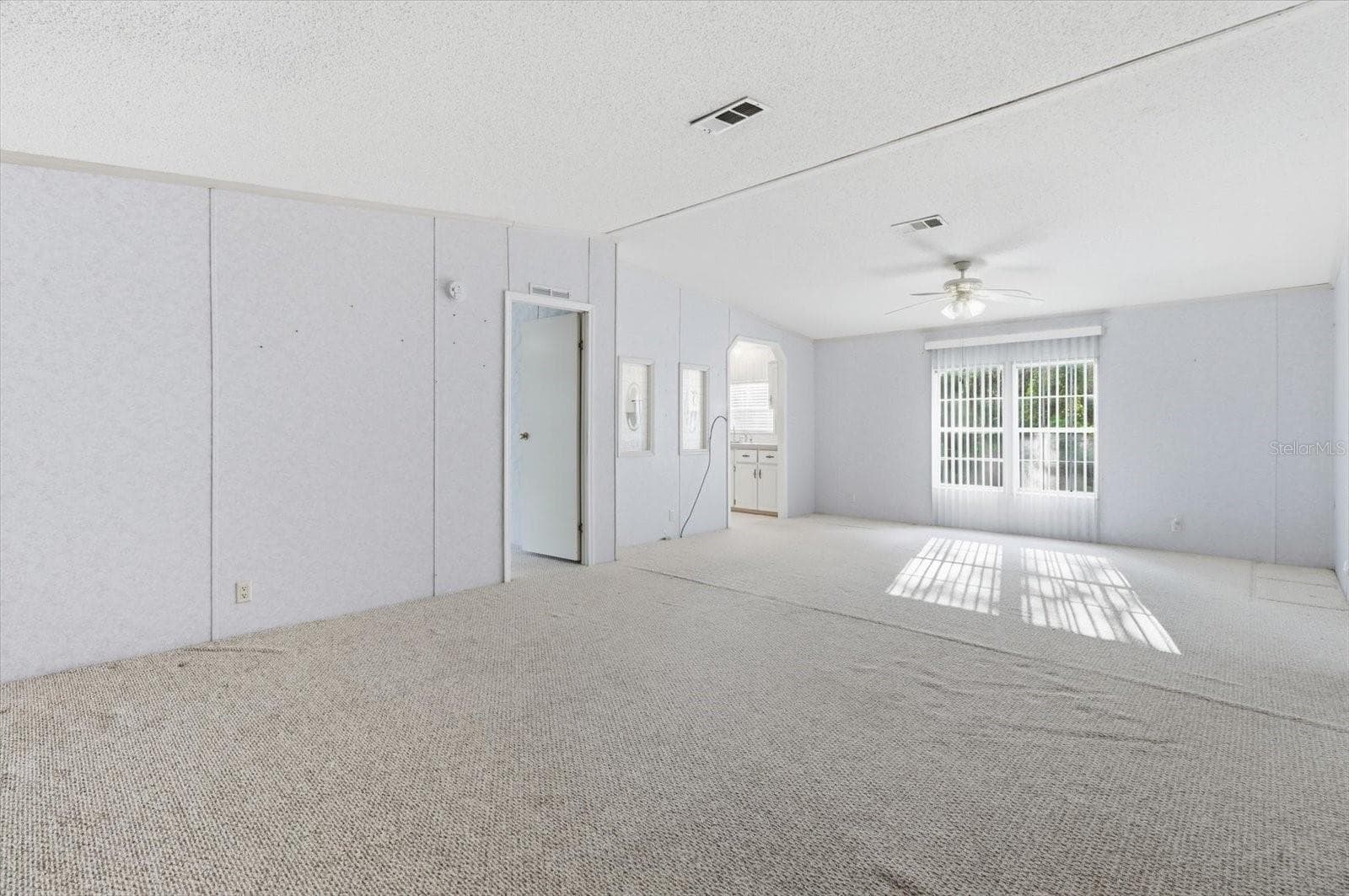 Manufactured Home at 10259 W OHIO DR, CRYSTAL RIVER, photo 12 of 49