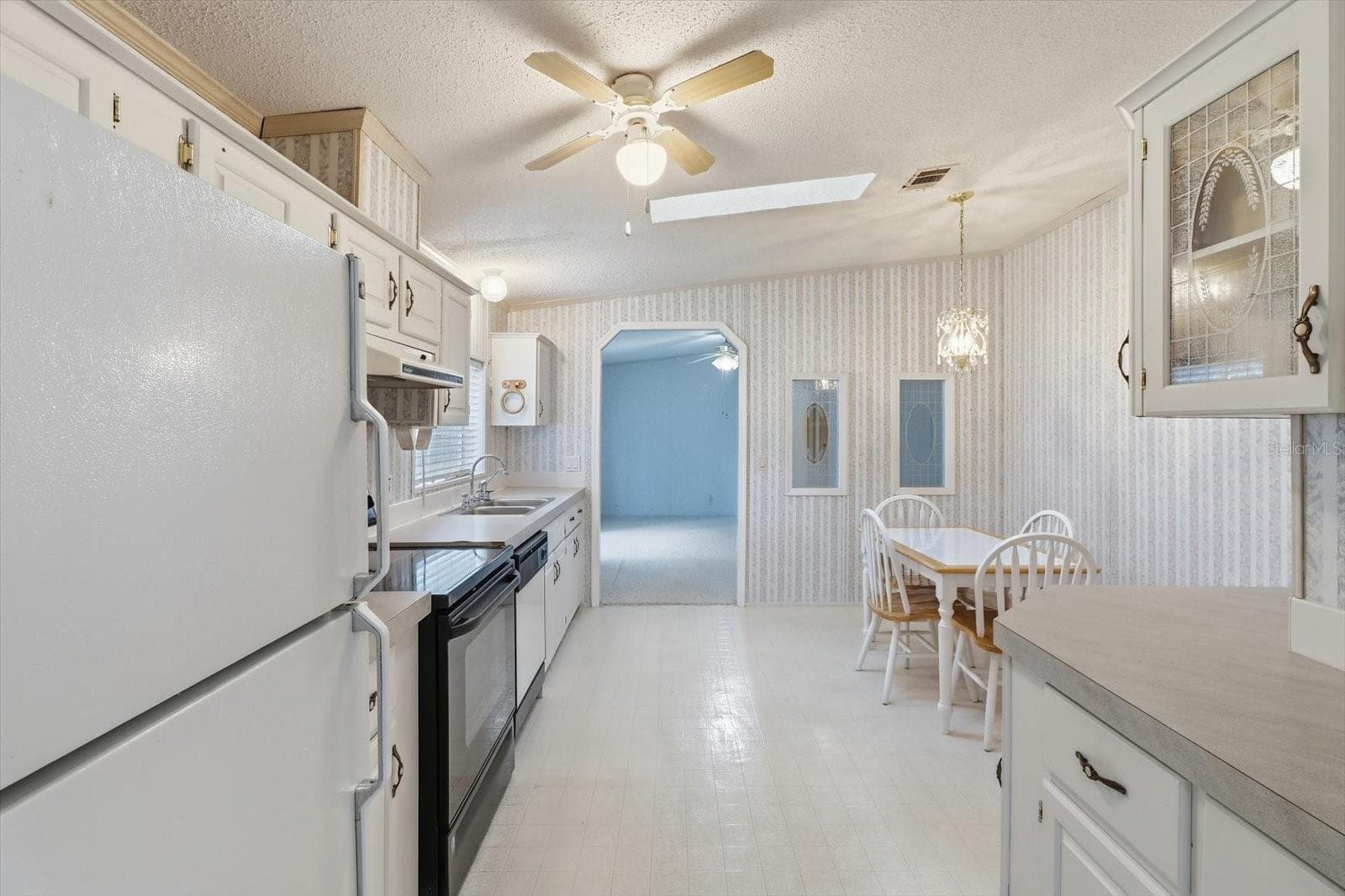 Manufactured Home at 10259 W OHIO DR, CRYSTAL RIVER, photo 13 of 49