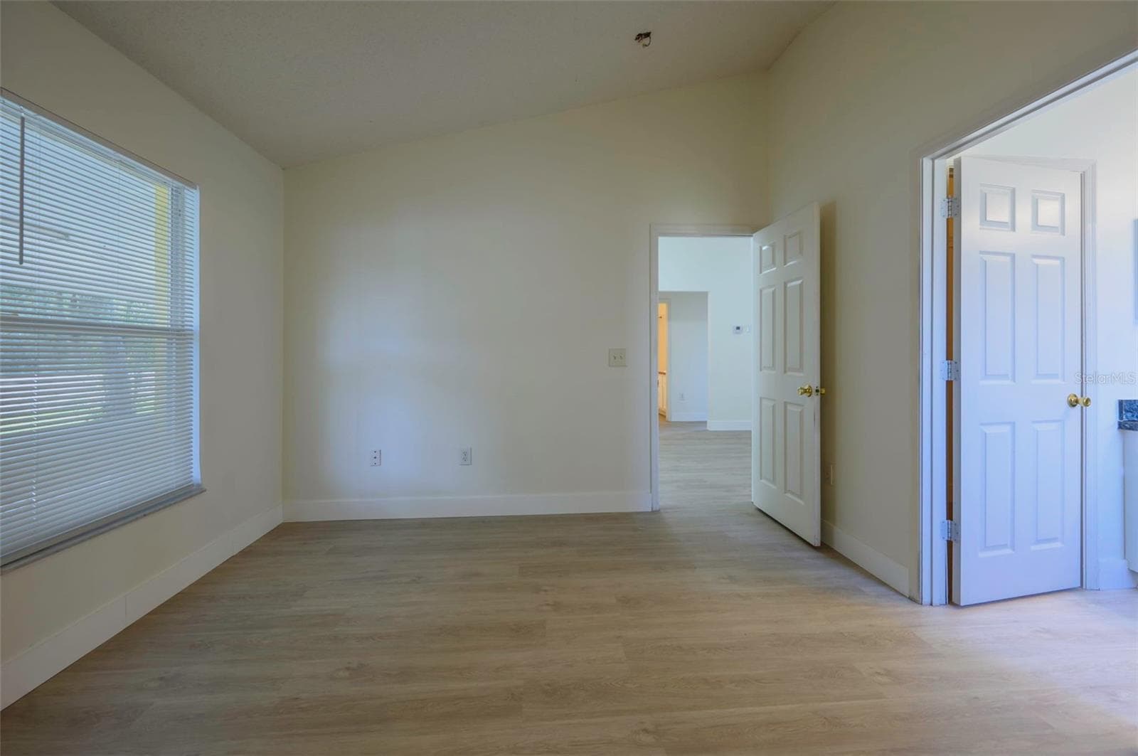 Single Family Residence at 24 MIRAMAR WAY, KISSIMMEE, photo 5 of 38