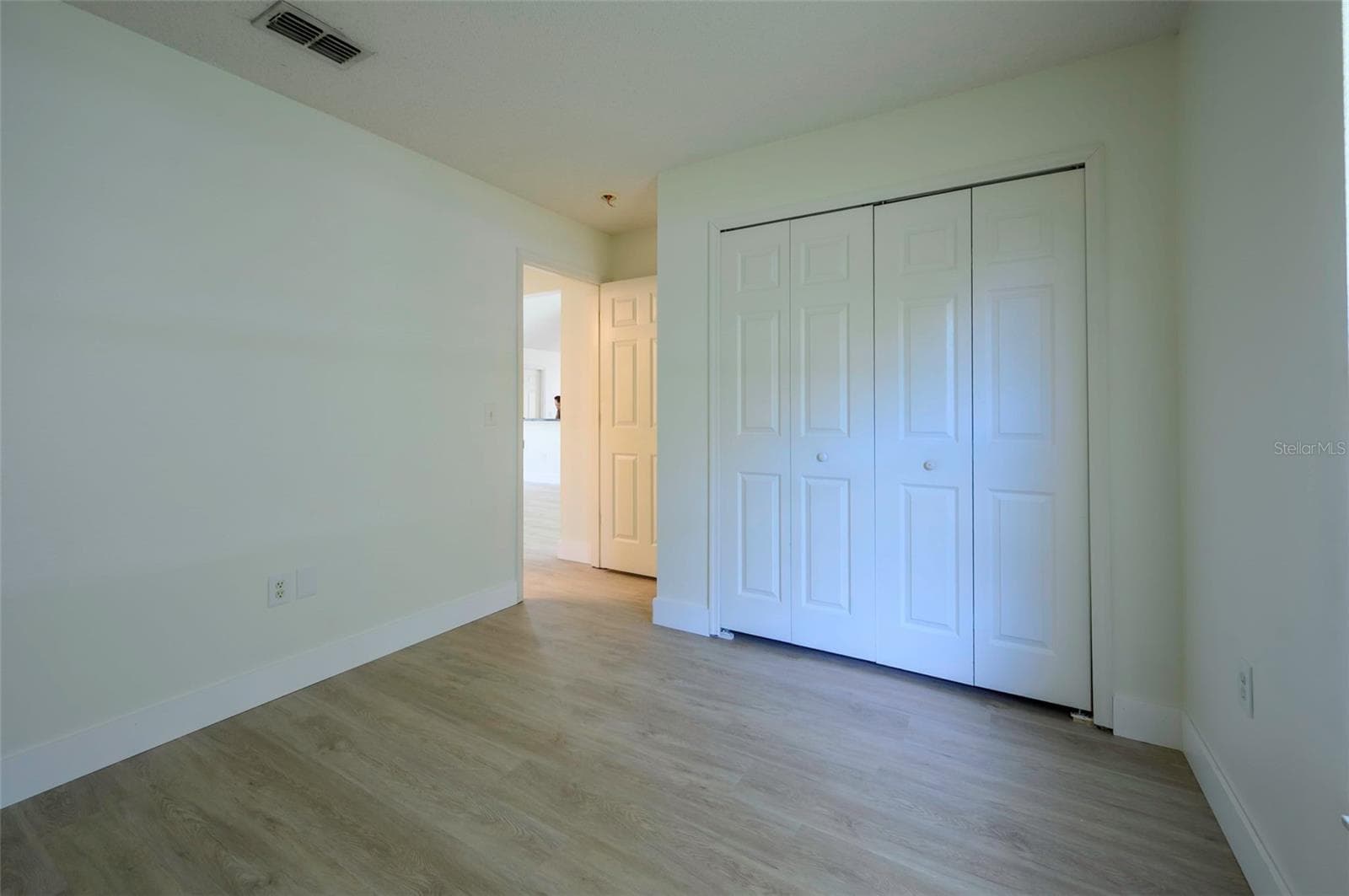 Single Family Residence at 24 MIRAMAR WAY, KISSIMMEE, photo 14 of 38
