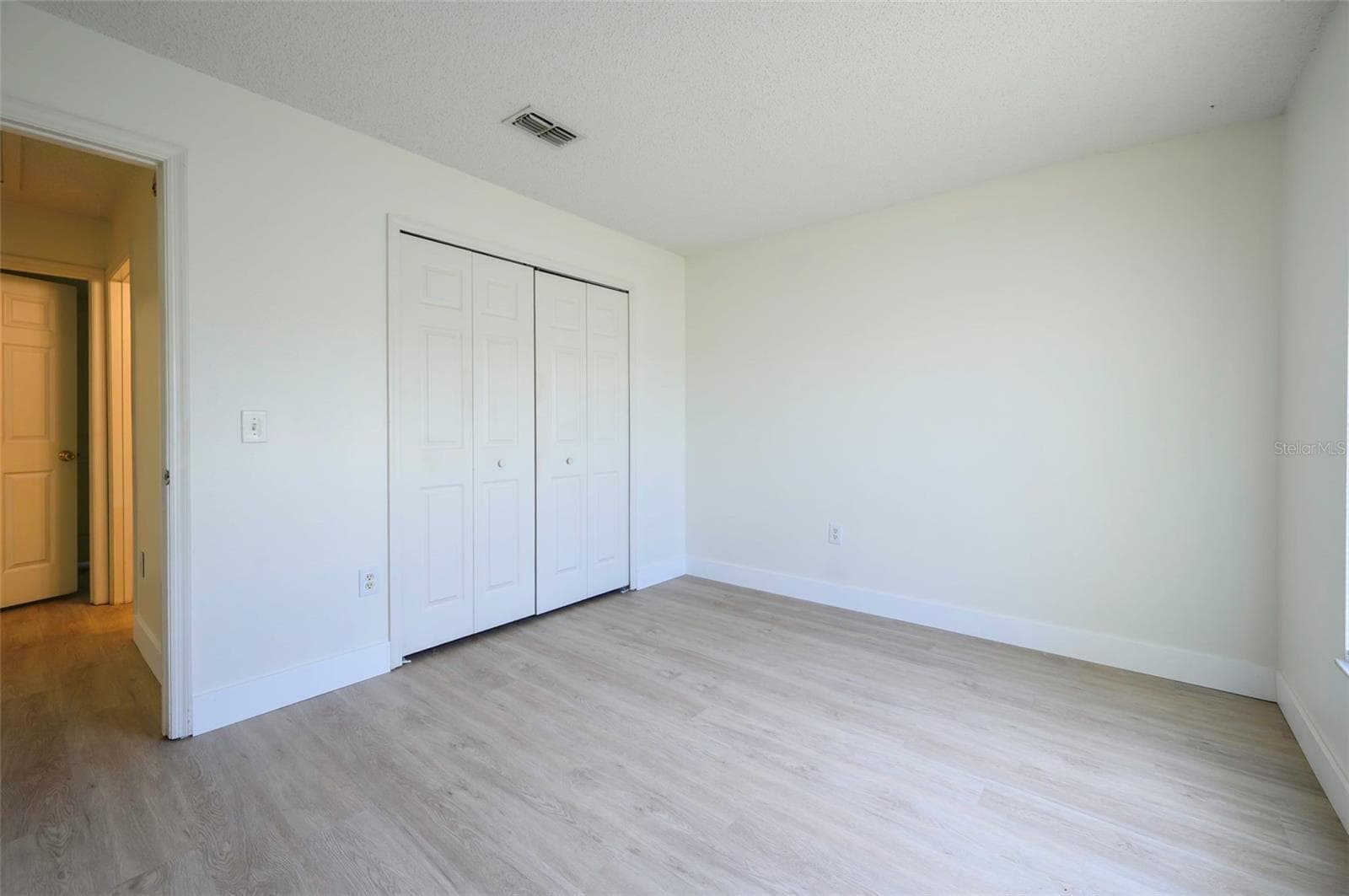Single Family Residence at 24 MIRAMAR WAY, KISSIMMEE, photo 18 of 38