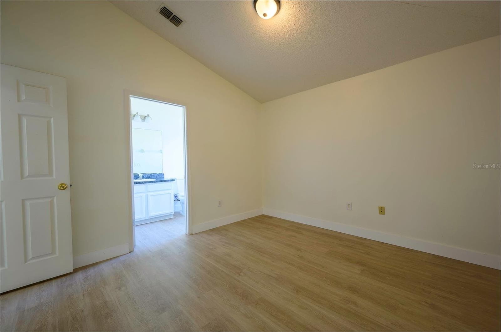 Single Family Residence at 24 MIRAMAR WAY, KISSIMMEE, photo 19 of 38