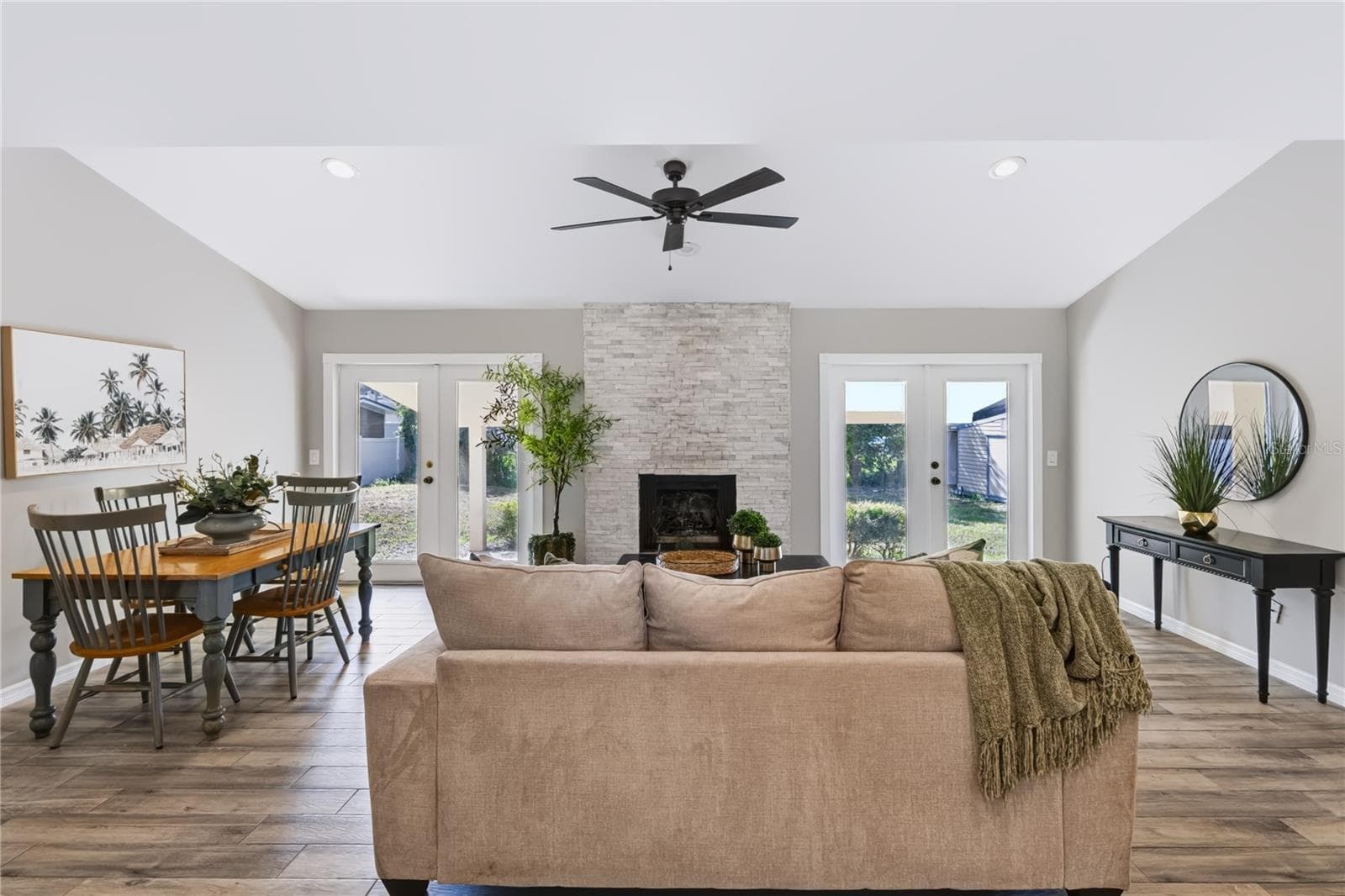 Single Family Residence at 821 NOCTURNE DR, CHULUOTA, photo 5 of 36