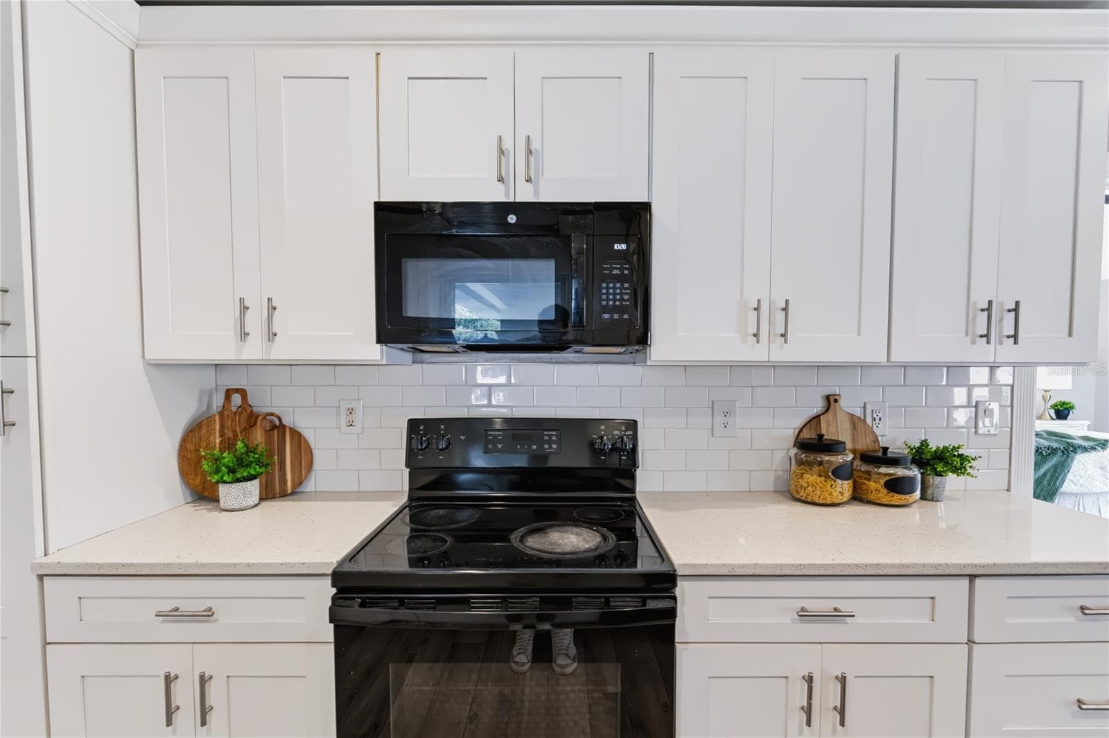 Single Family Residence at 821 NOCTURNE DR, CHULUOTA, photo 10 of 36