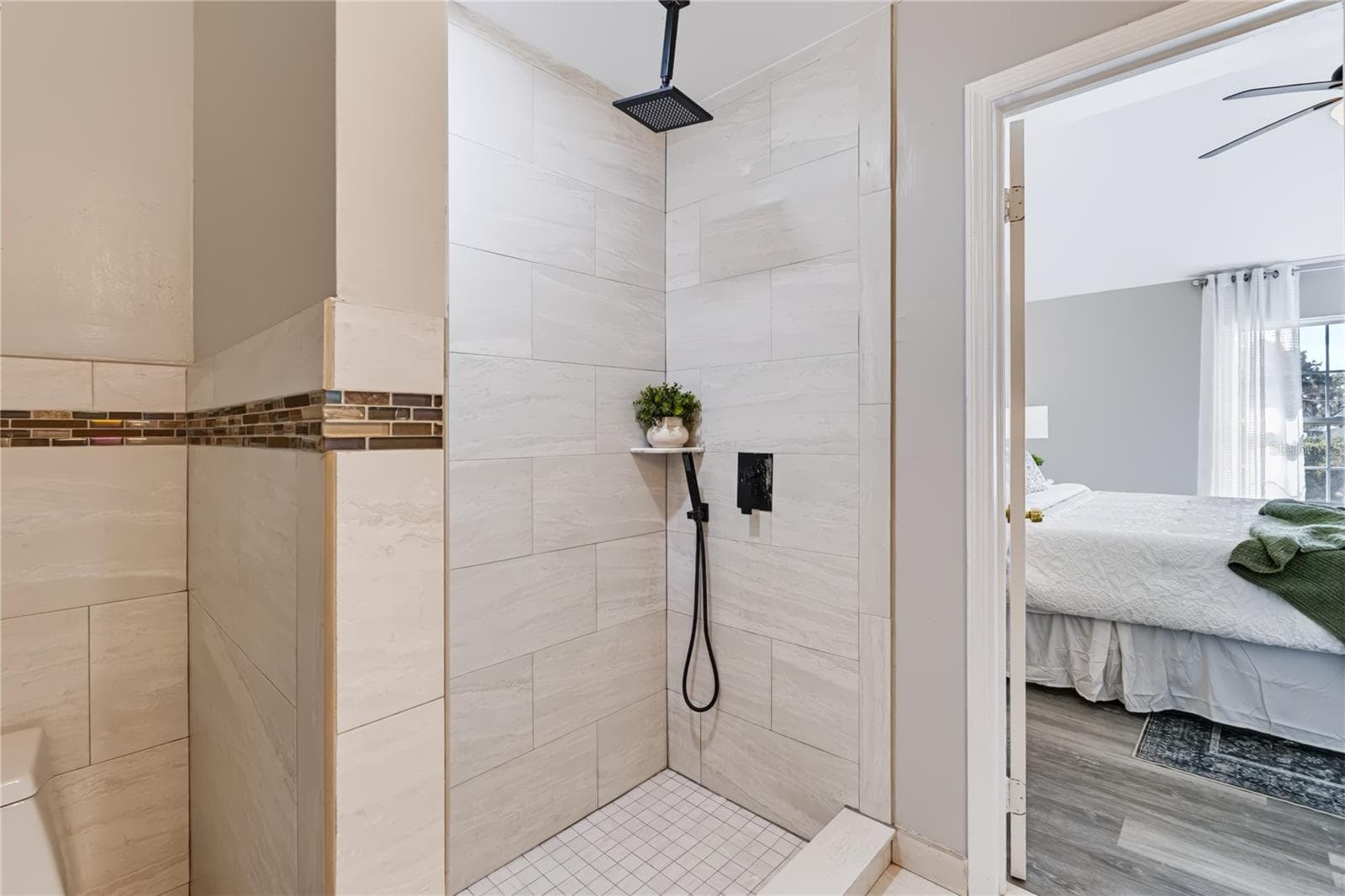 Single Family Residence at 821 NOCTURNE DR, CHULUOTA, photo 18 of 36