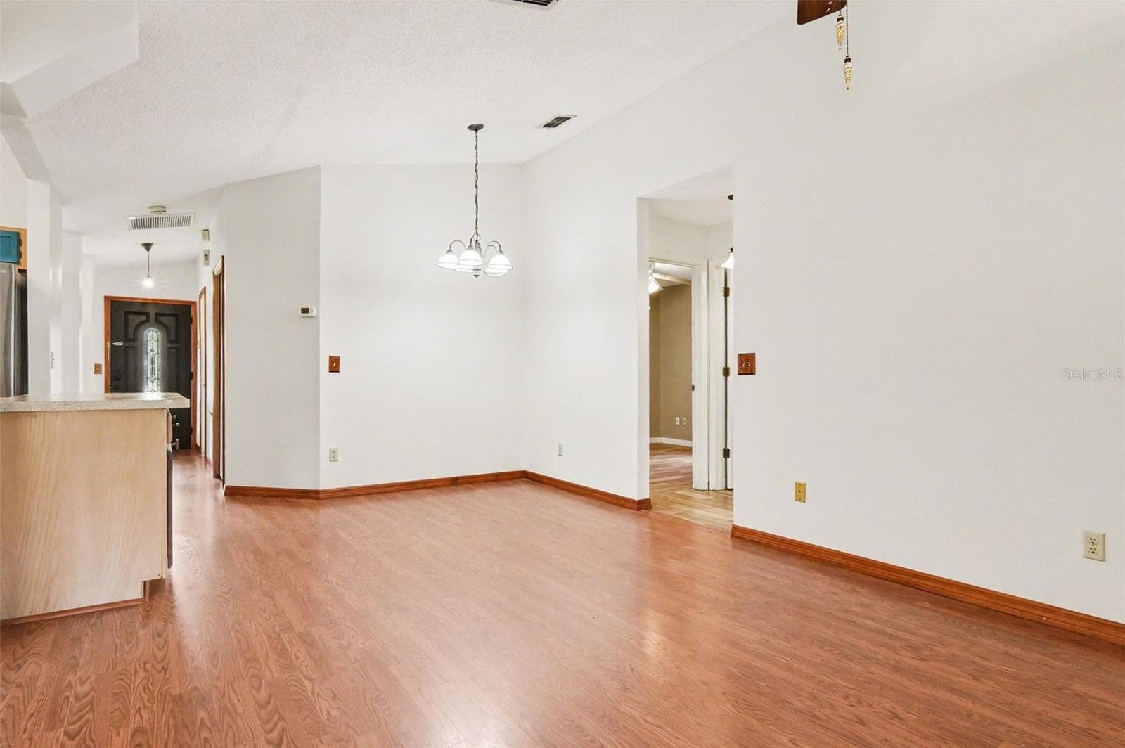 Single Family Residence at 8625 REDSKIN CT, ORLANDO, photo 11 of 31