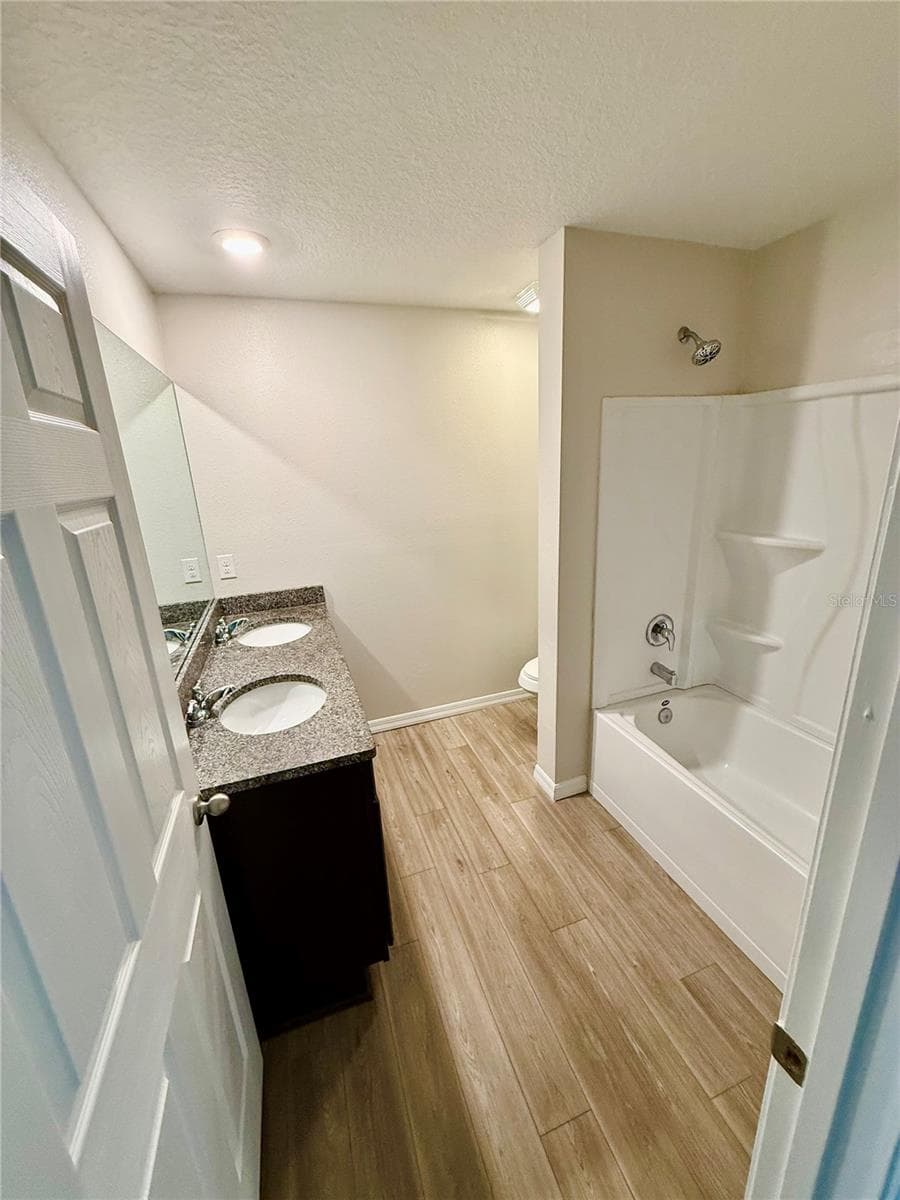 Single Family Residence at 1127 GRAND CYPRESS CT, JACKSONVILLE, photo 8 of 12