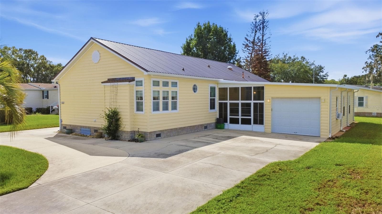 113 SHER LN