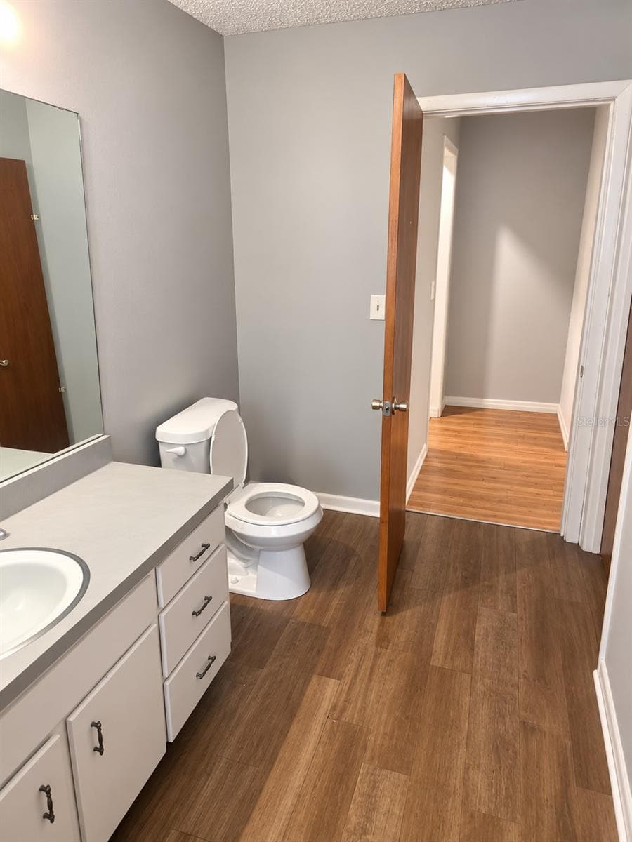 Half Duplex at SHORE ACRES, LAKELAND, photo 5 of 9