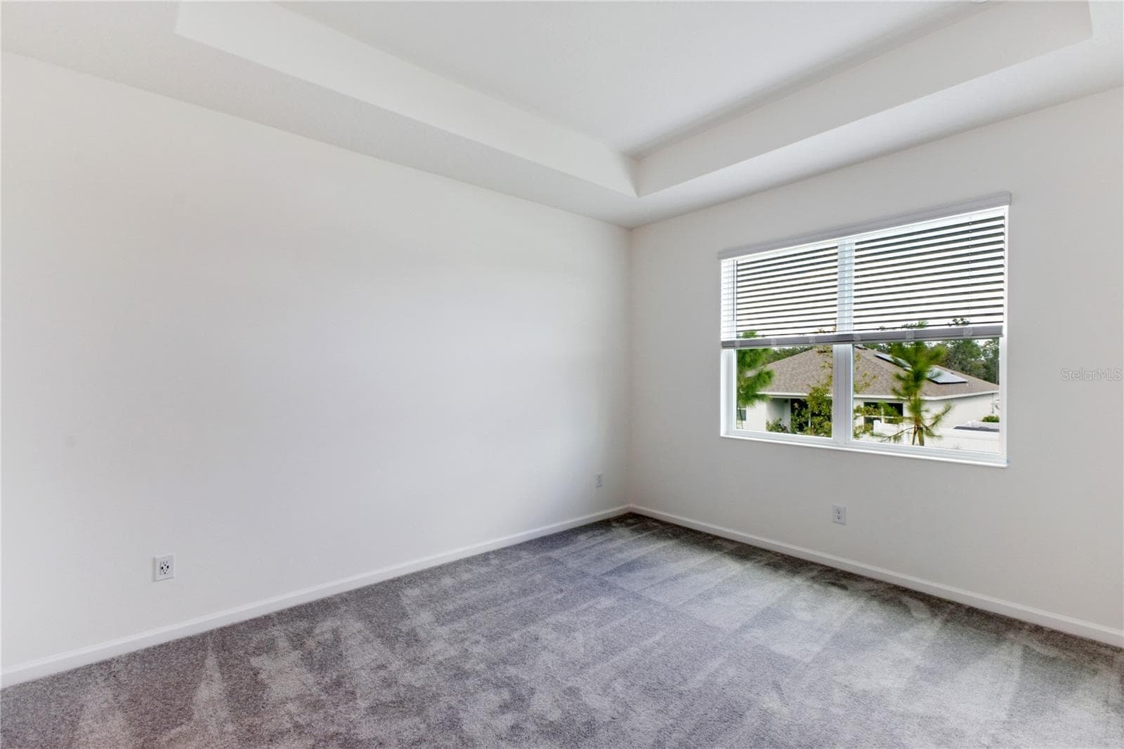 Single Family Residence at 2252 SIRENA LN, MOUNT DORA, photo 6 of 16