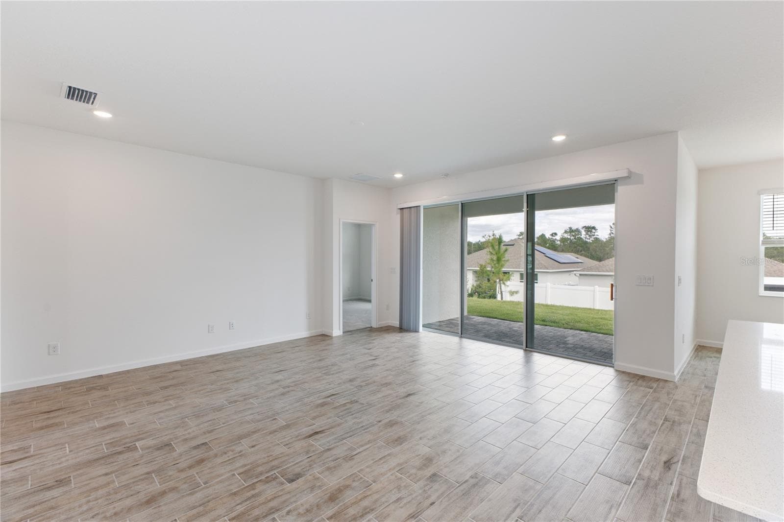 Single Family Residence at 2252 SIRENA LN, MOUNT DORA, photo 14 of 16