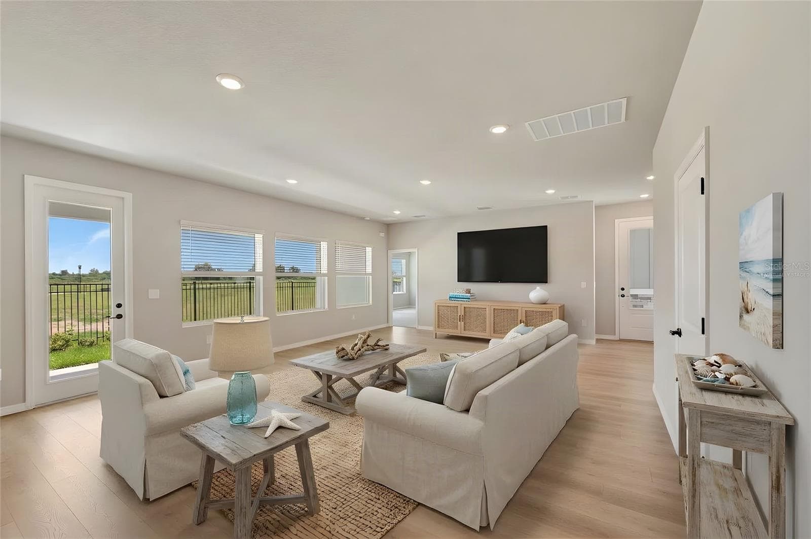 Family Room **Virtually Staged - 5261 COLONY VISTA DR, APOLLO BEACH