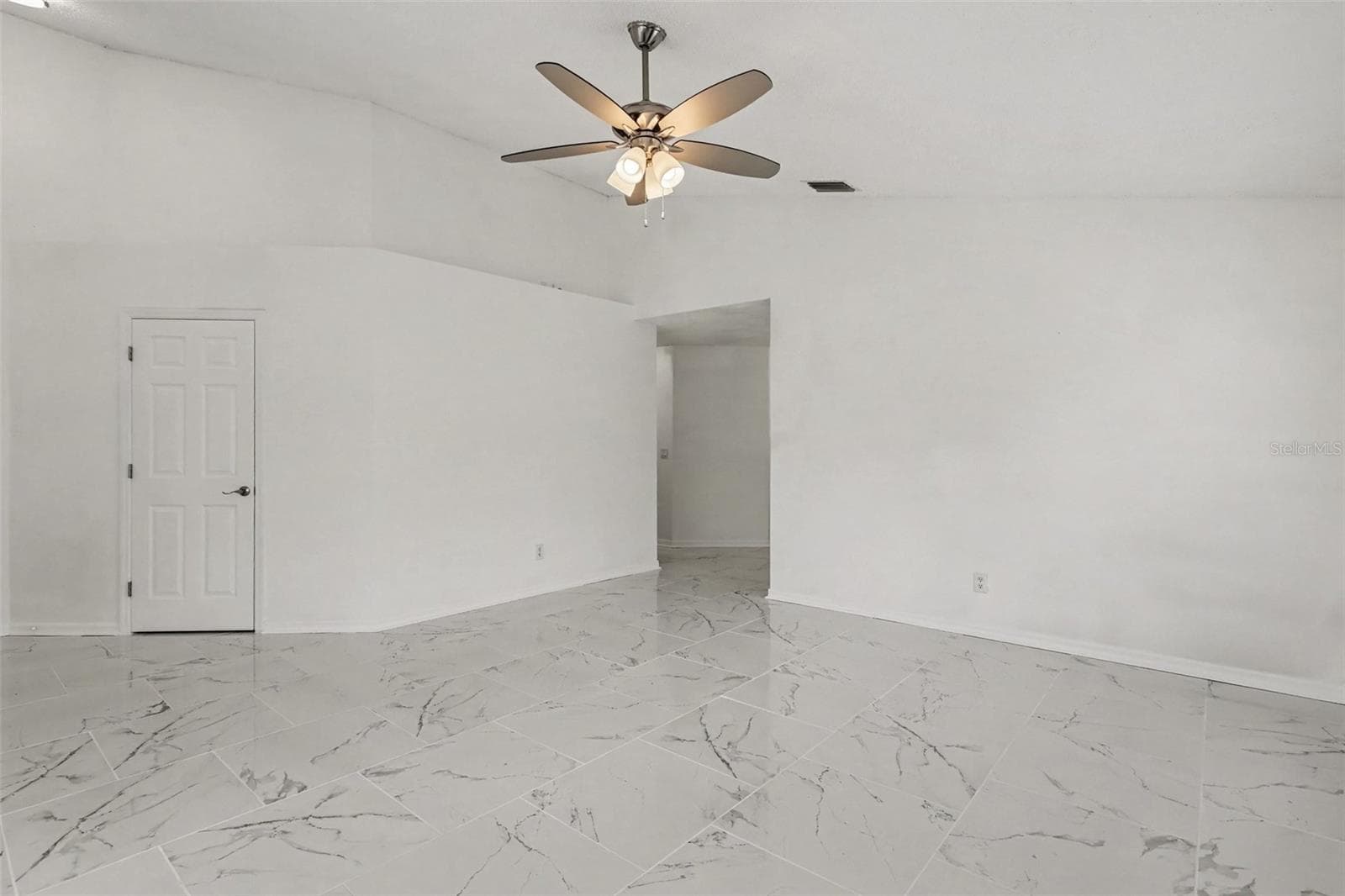 Single Family Residence at 301 BOUGAINVILLEA ST NW, PALM BAY, photo 4 of 37