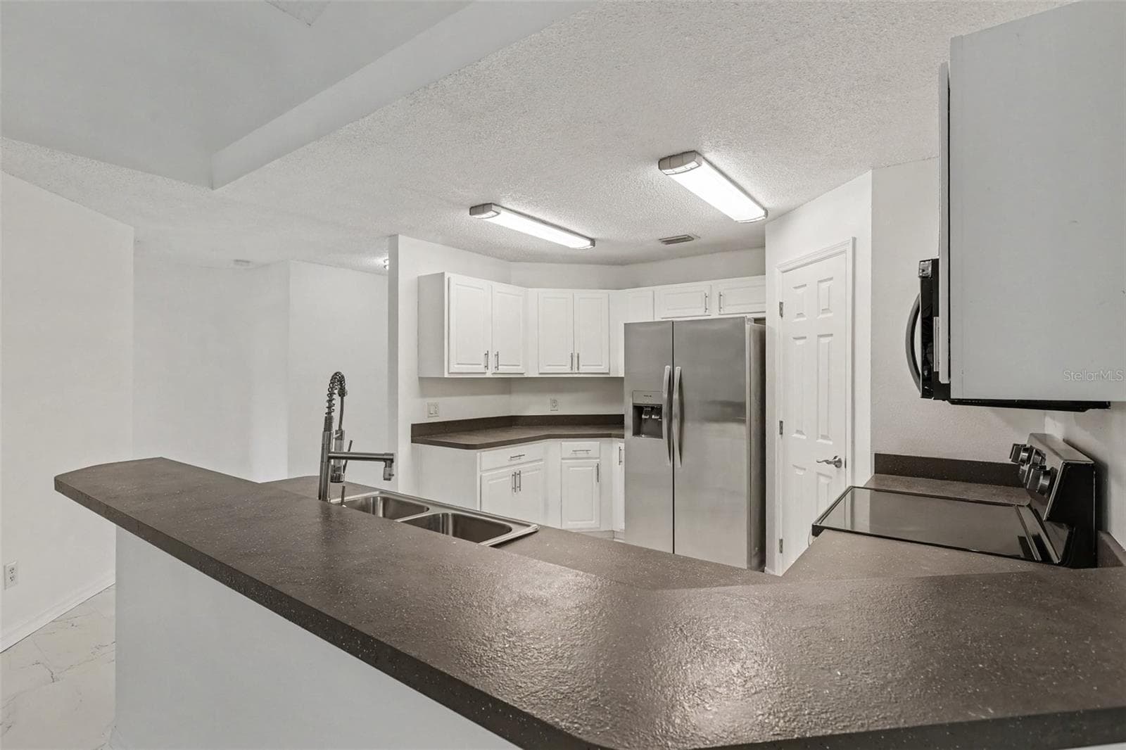 Single Family Residence at 301 BOUGAINVILLEA ST NW, PALM BAY, photo 10 of 37