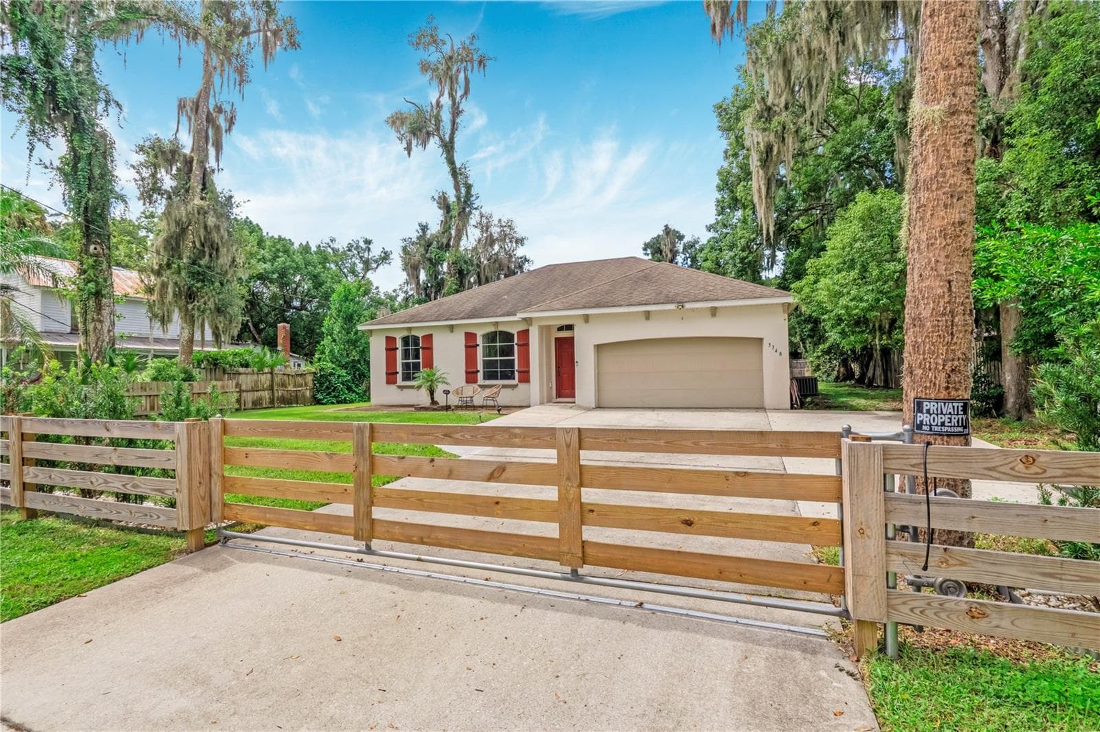 Single Family Residence at 3348 GRAND AVE, DELAND, photo 4 of 37