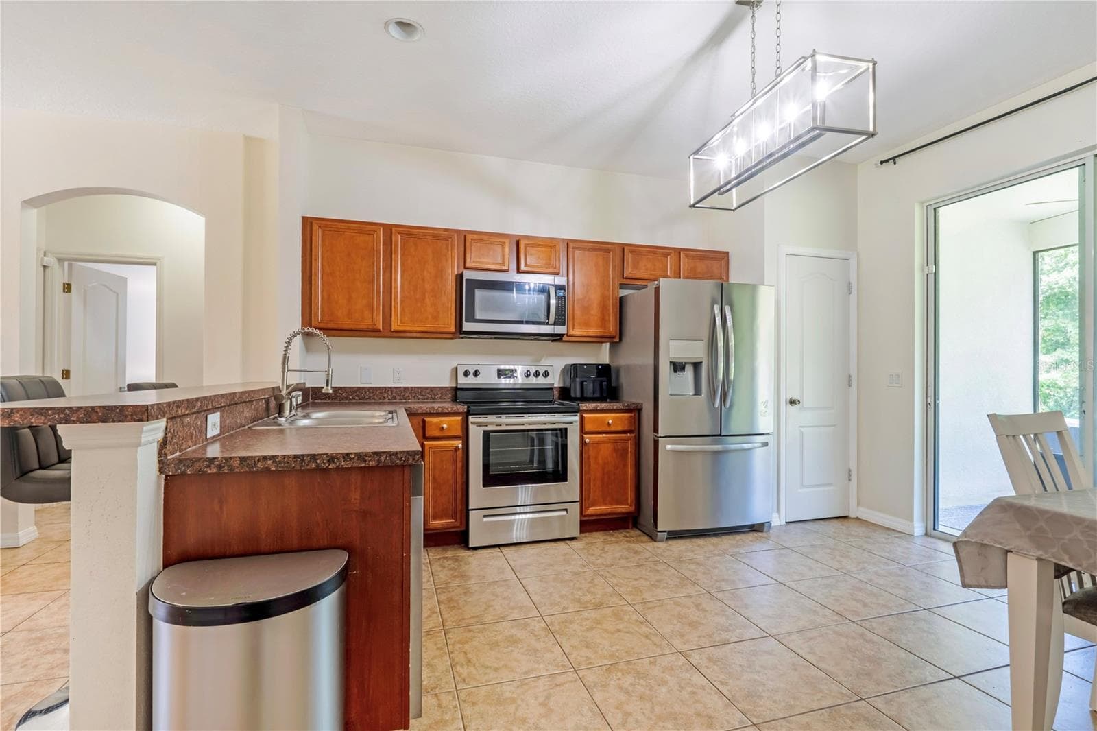 Single Family Residence at 3348 GRAND AVE, DELAND, photo 5 of 37