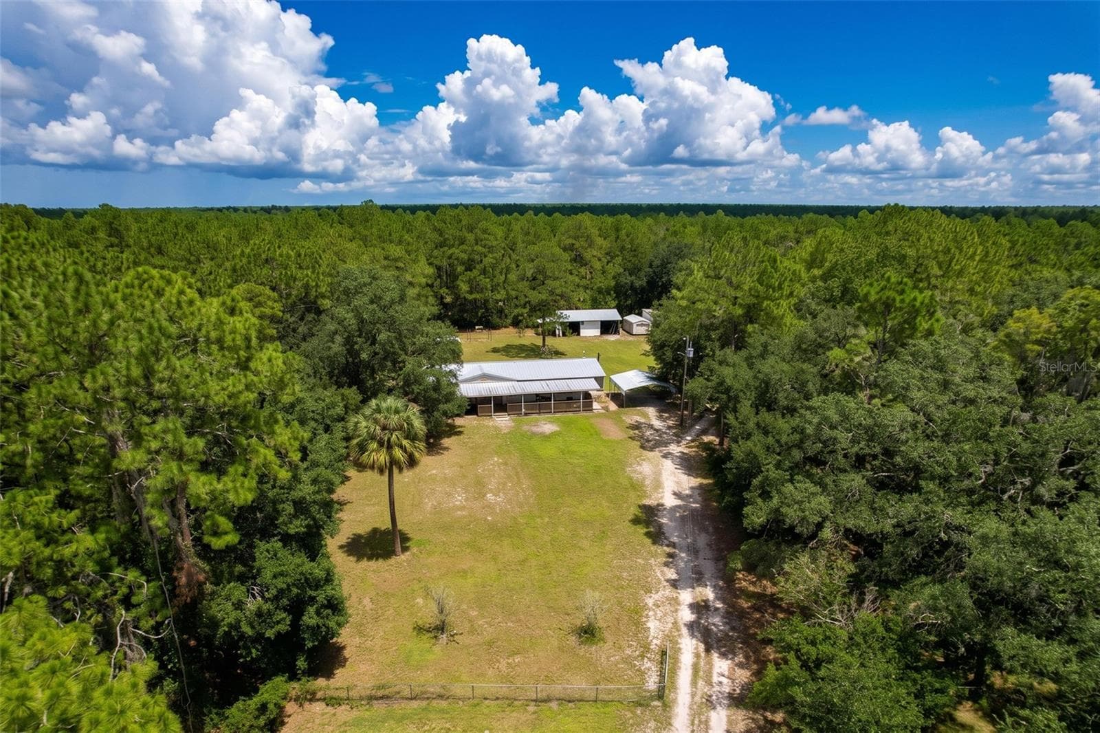 Manufactured Home at 12717 FARMETTES RD, LAKELAND, photo 33 of 33