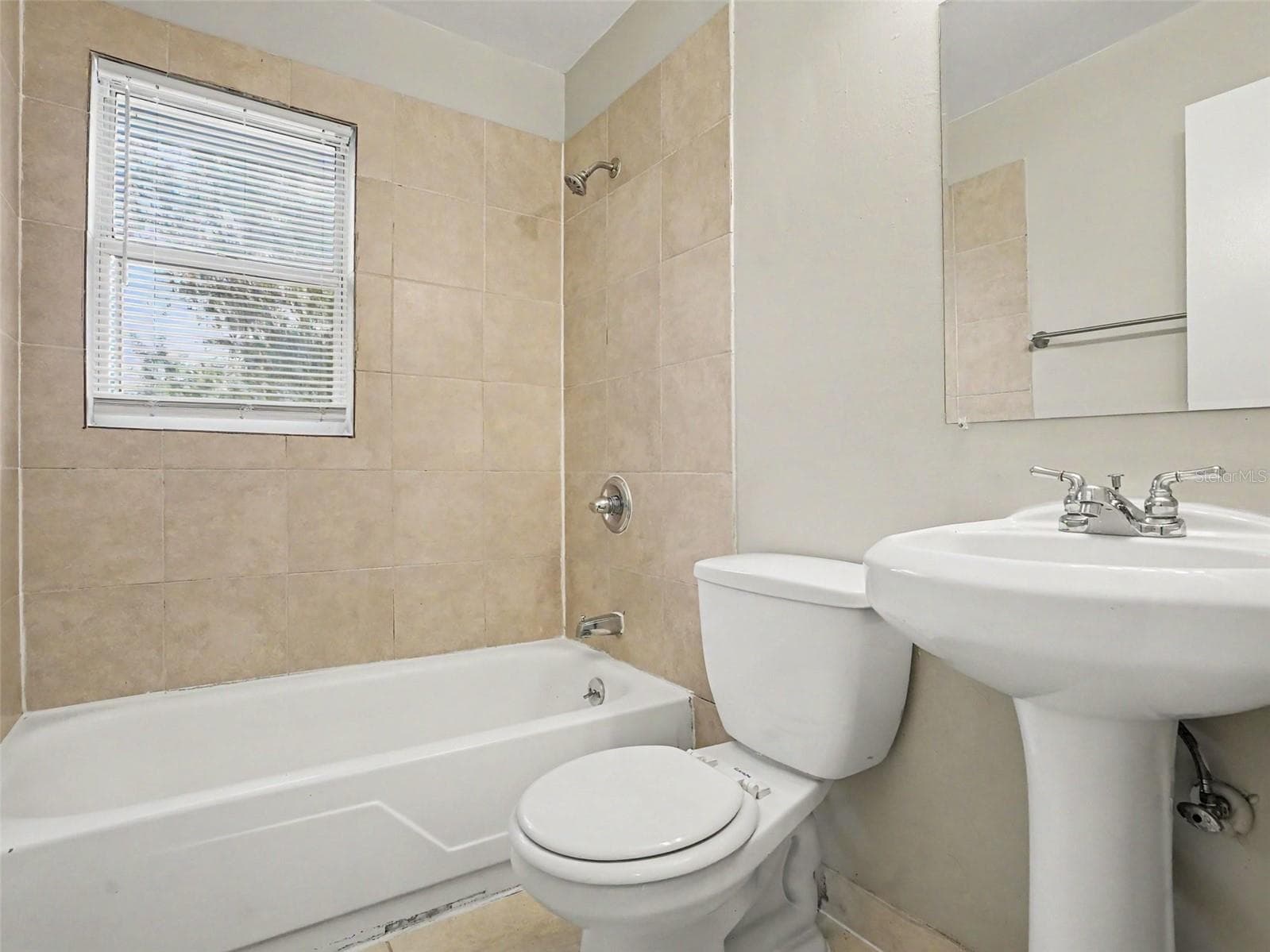 Single Family Residence at 4514 COLBERT CT, ORLANDO, photo 12 of 15