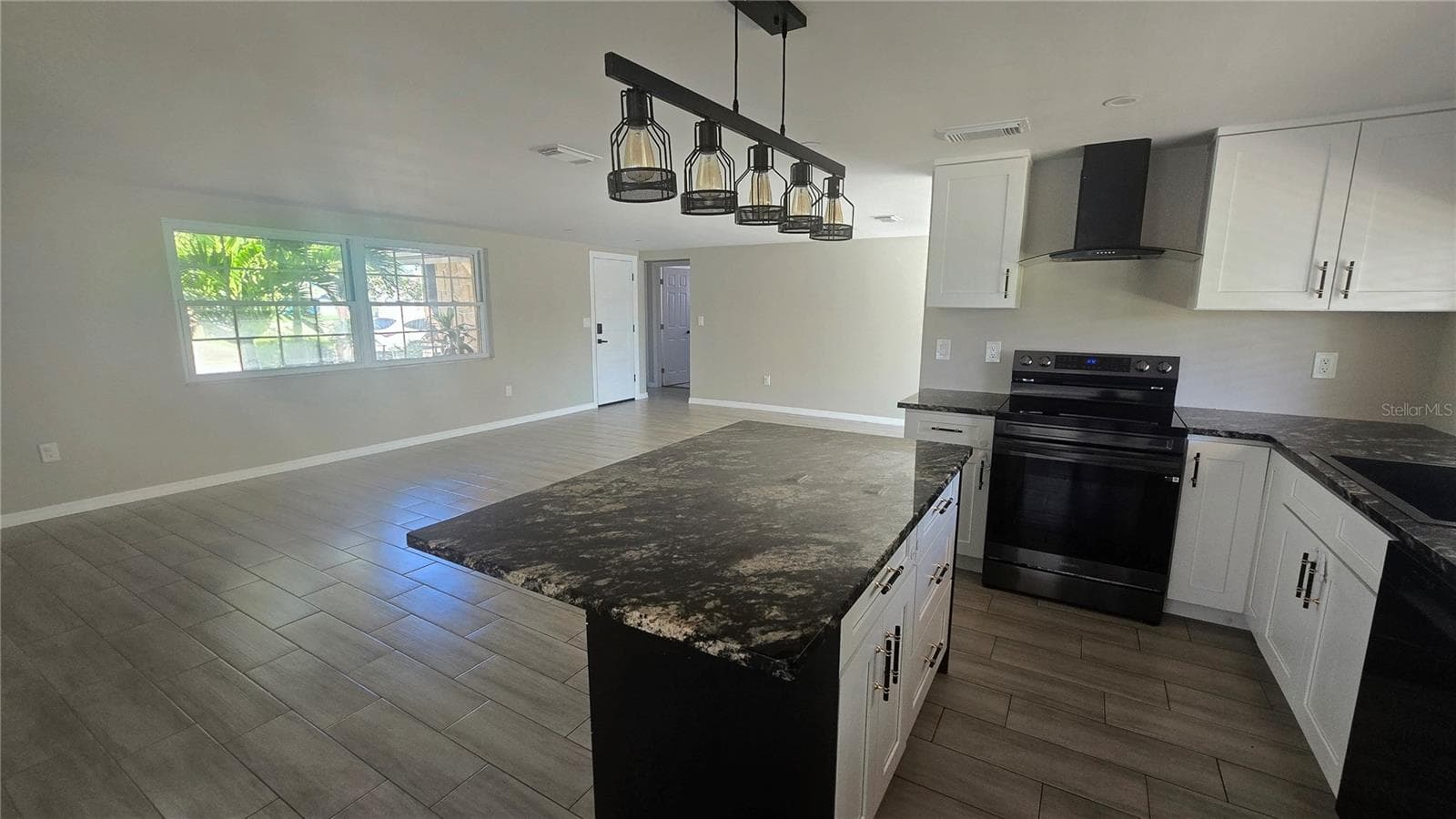 Single Family Residence at 3532 OVERLAND DR, HOLIDAY, photo 7 of 17