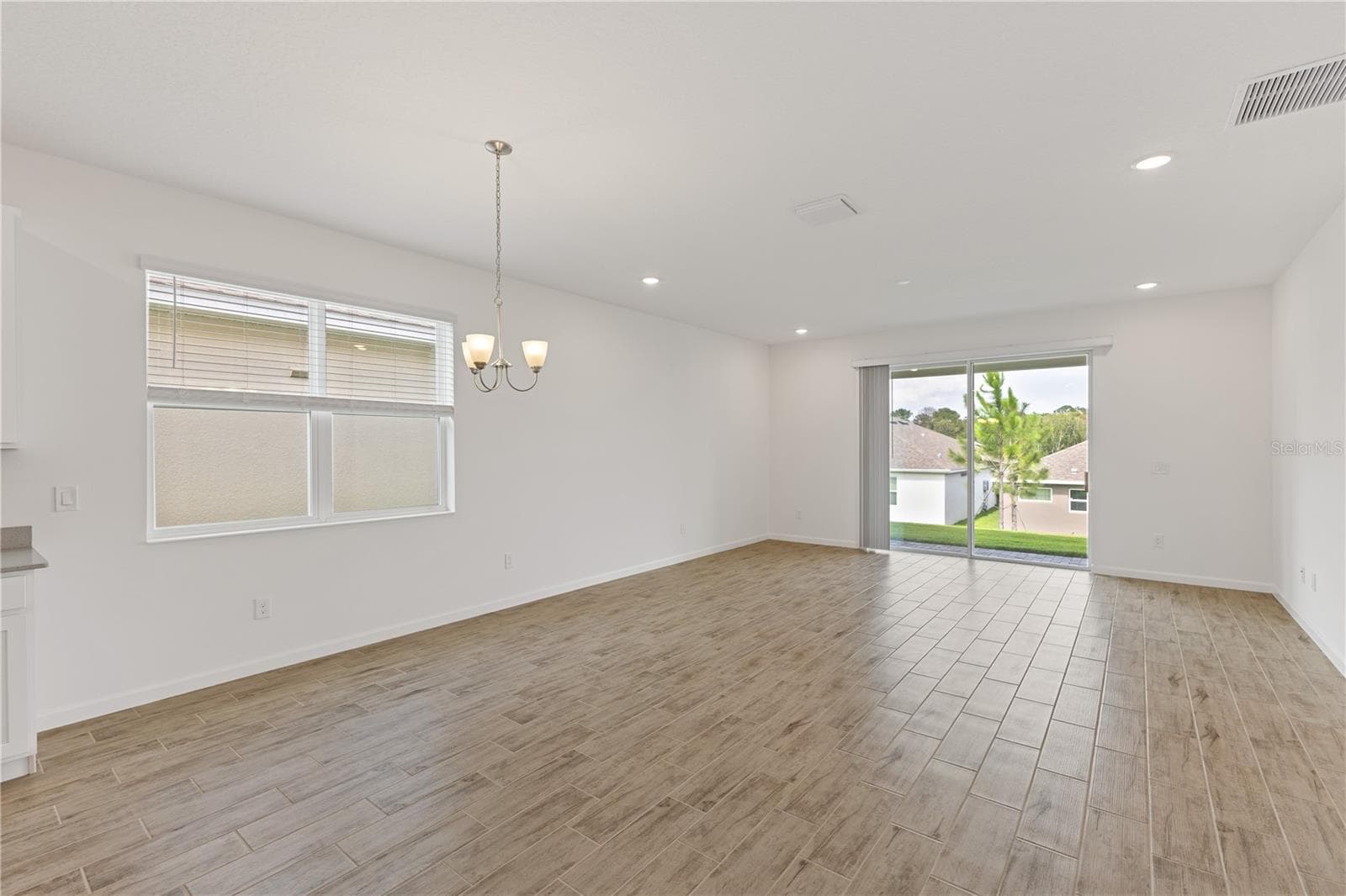 Single Family Residence at 2244 SIRENA LN, MOUNT DORA, photo 9 of 16