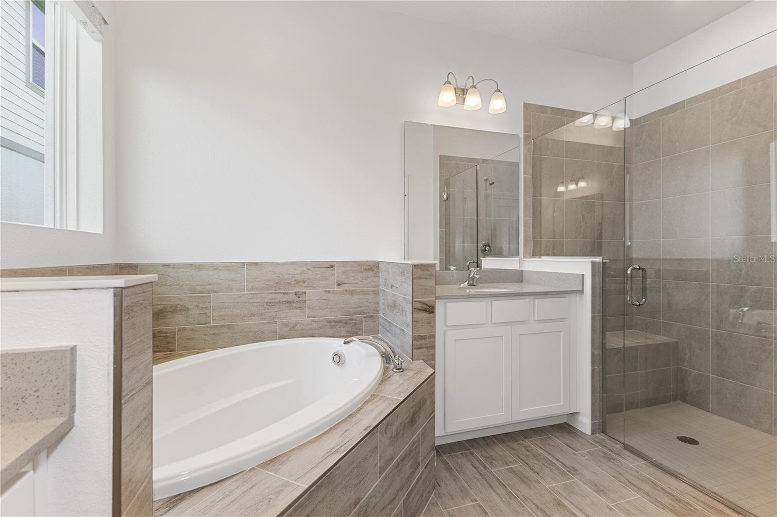 Single Family Residence at 2244 SIRENA LN, MOUNT DORA, photo 12 of 16
