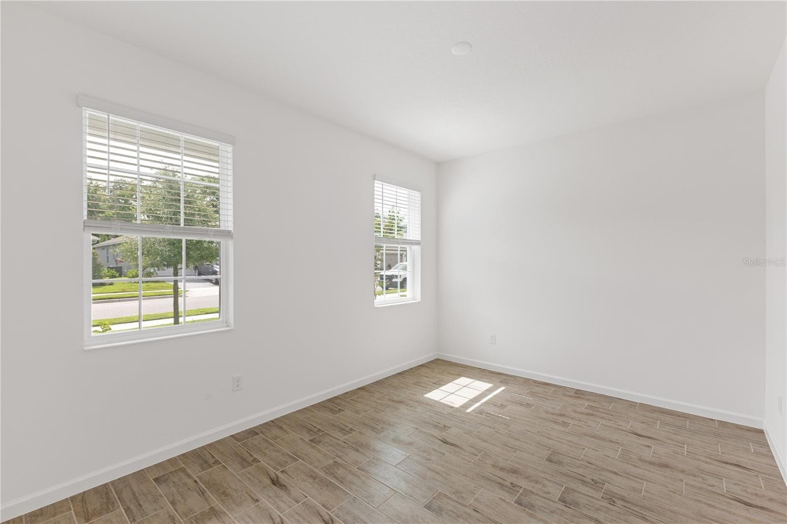 Single Family Residence at 2244 SIRENA LN, MOUNT DORA, photo 13 of 16