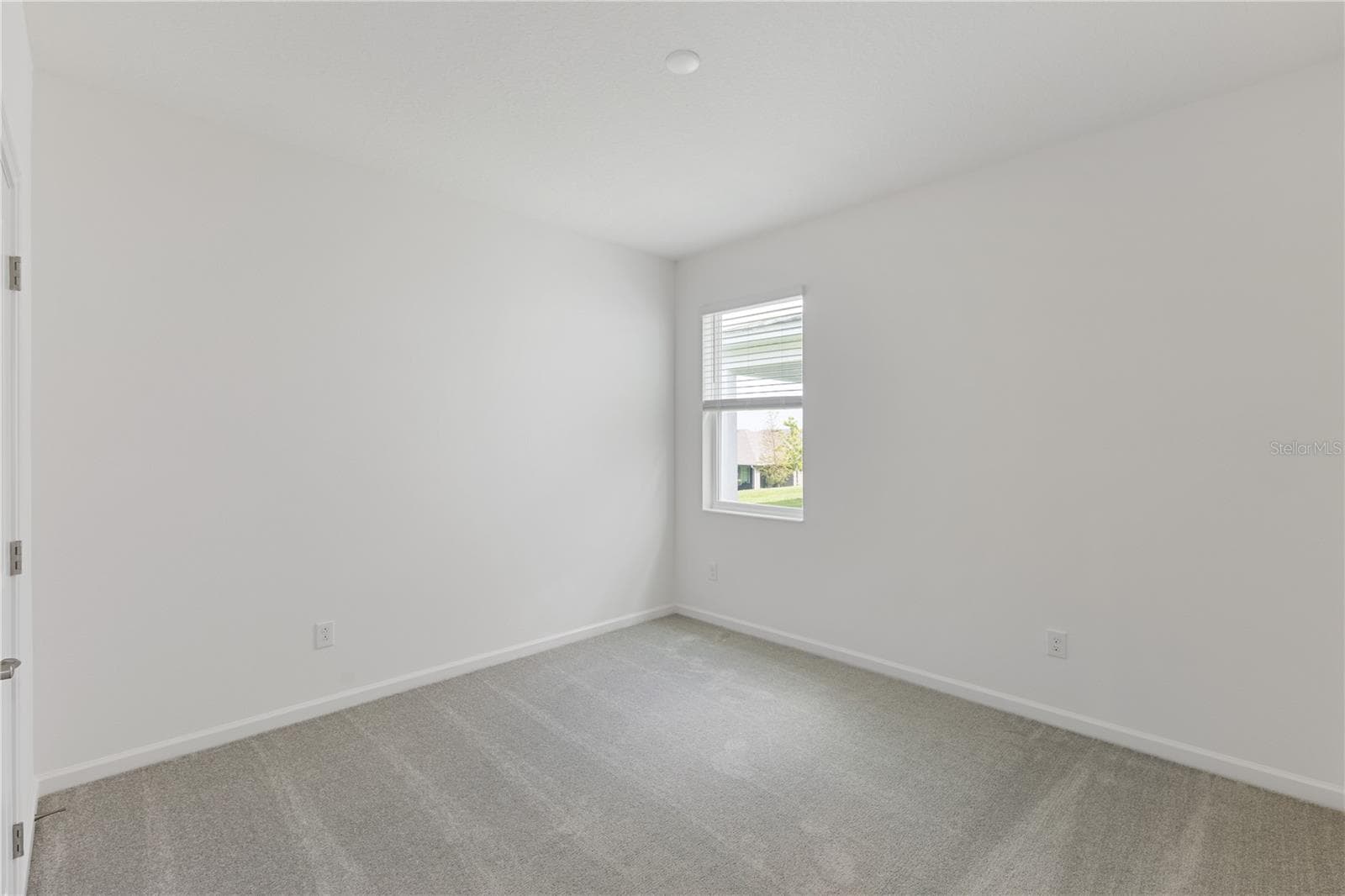 Single Family Residence at 2244 SIRENA LN, MOUNT DORA, photo 15 of 16