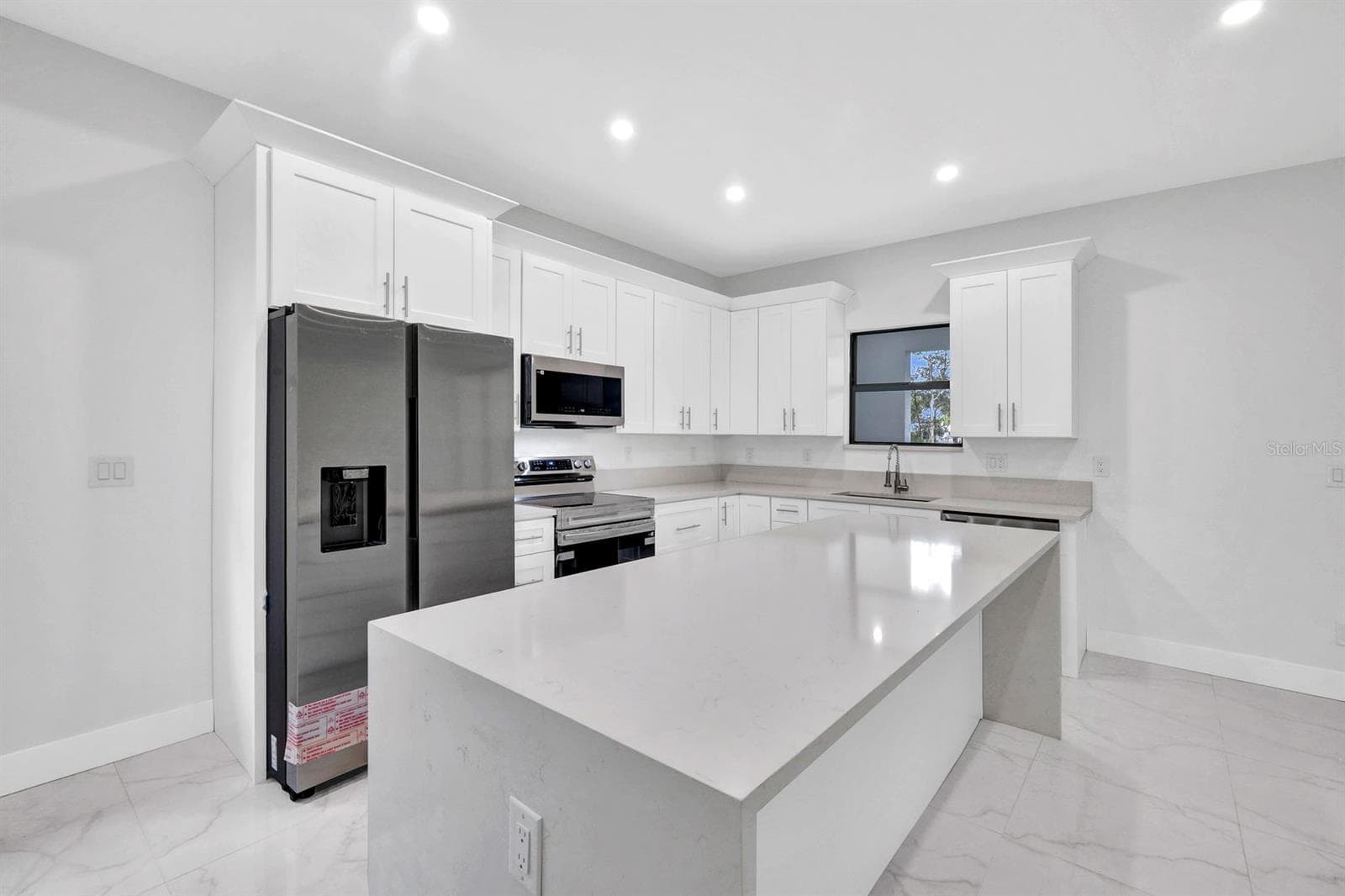 Single Family Residence at 12355 ESTRELLA BLVD, PUNTA GORDA, photo 10 of 26
