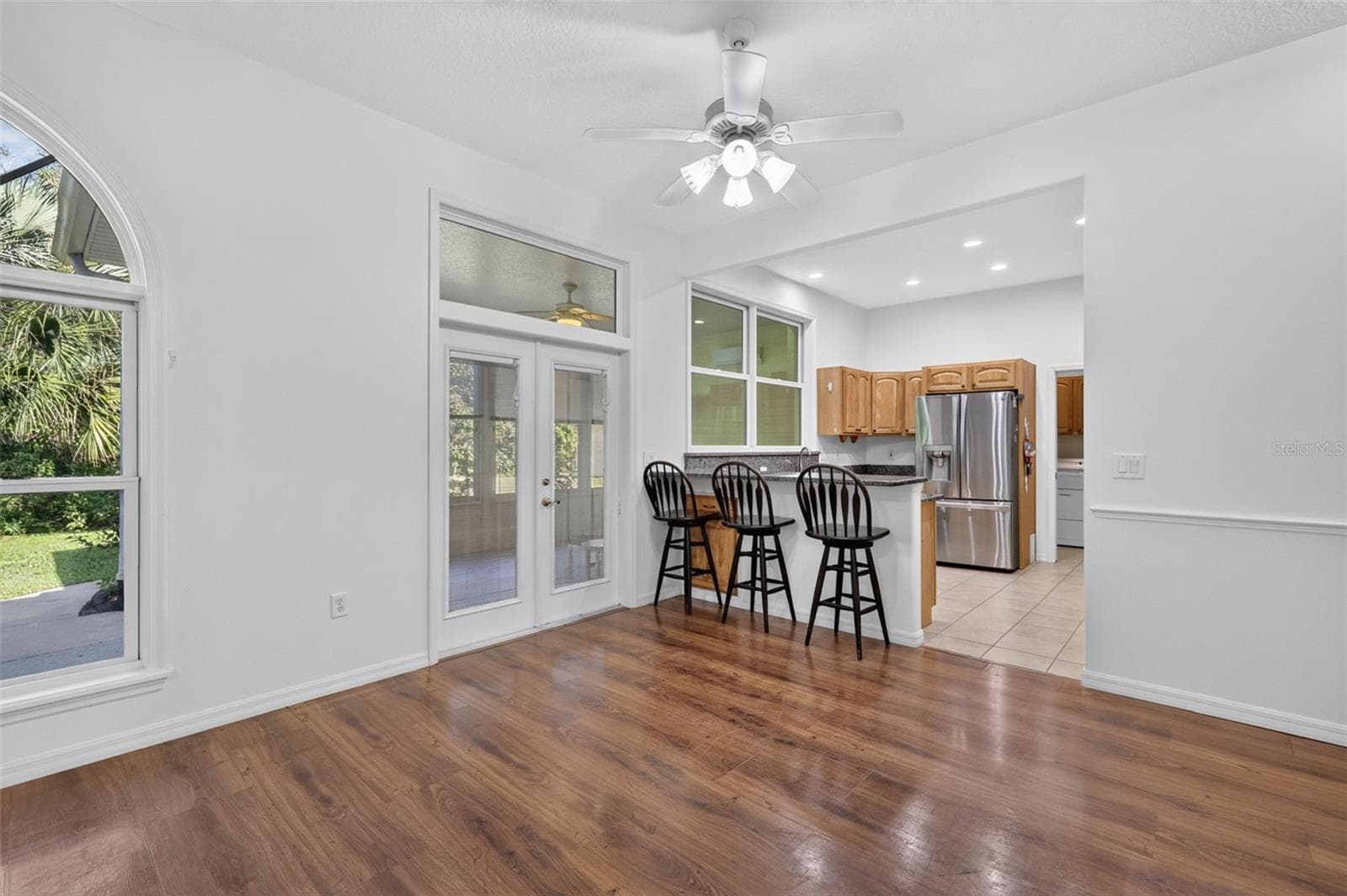Dining into kitchen - 35015 RADIO RD, LEESBURG