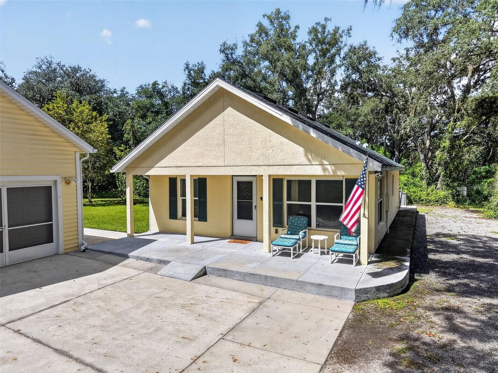 Separate guest house - 35015 RADIO RD, LEESBURG