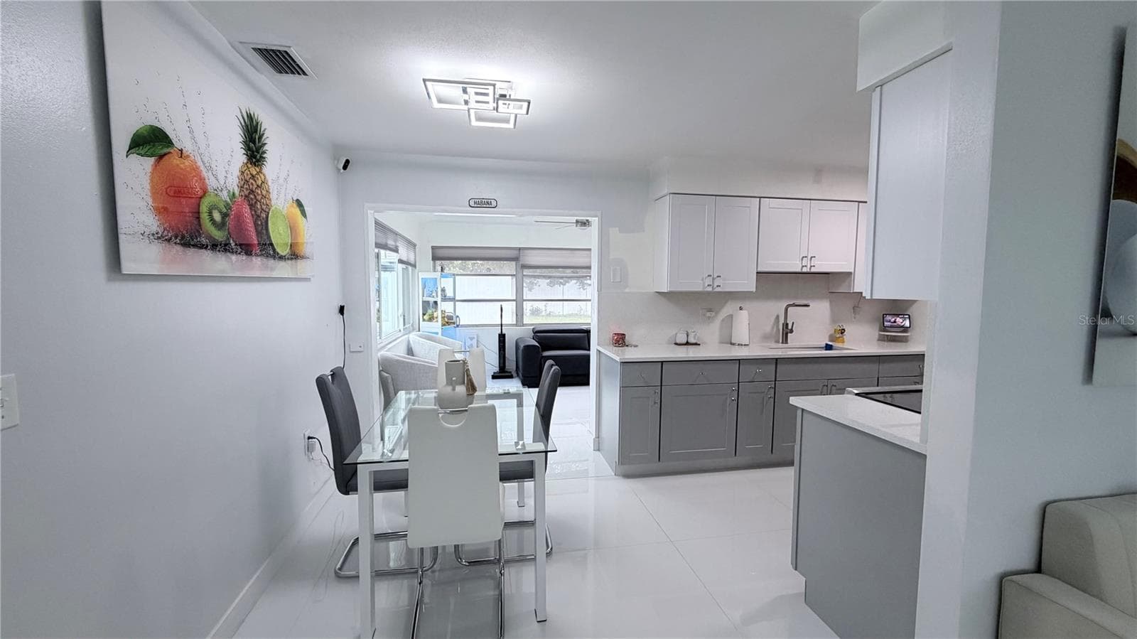 Single Family Residence at 14 S FILLMORE ST, BEVERLY HILLS, photo 17 of 20