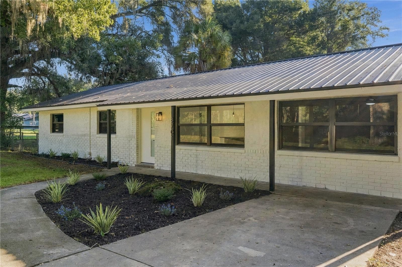 Single Family Residence at 3701 NW 20TH AVE, OCALA, photo 2 of 26