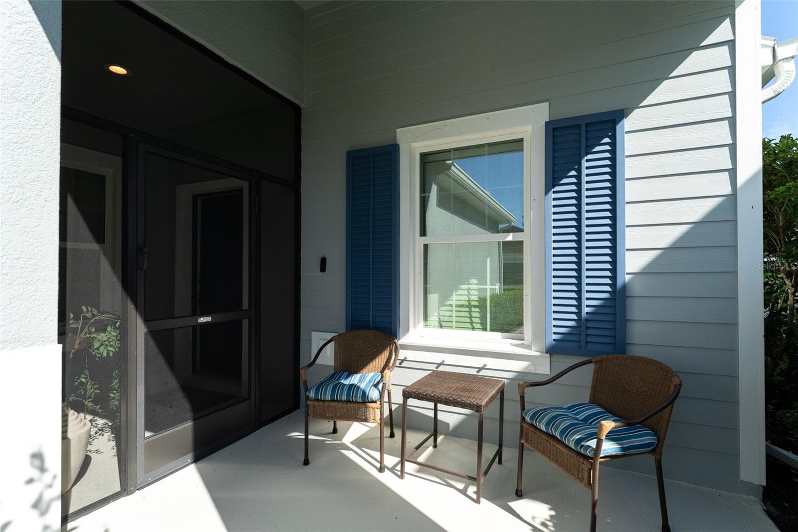 Cozy Front Porch - 13533 CIRCA CROSSING DR, LITHIA