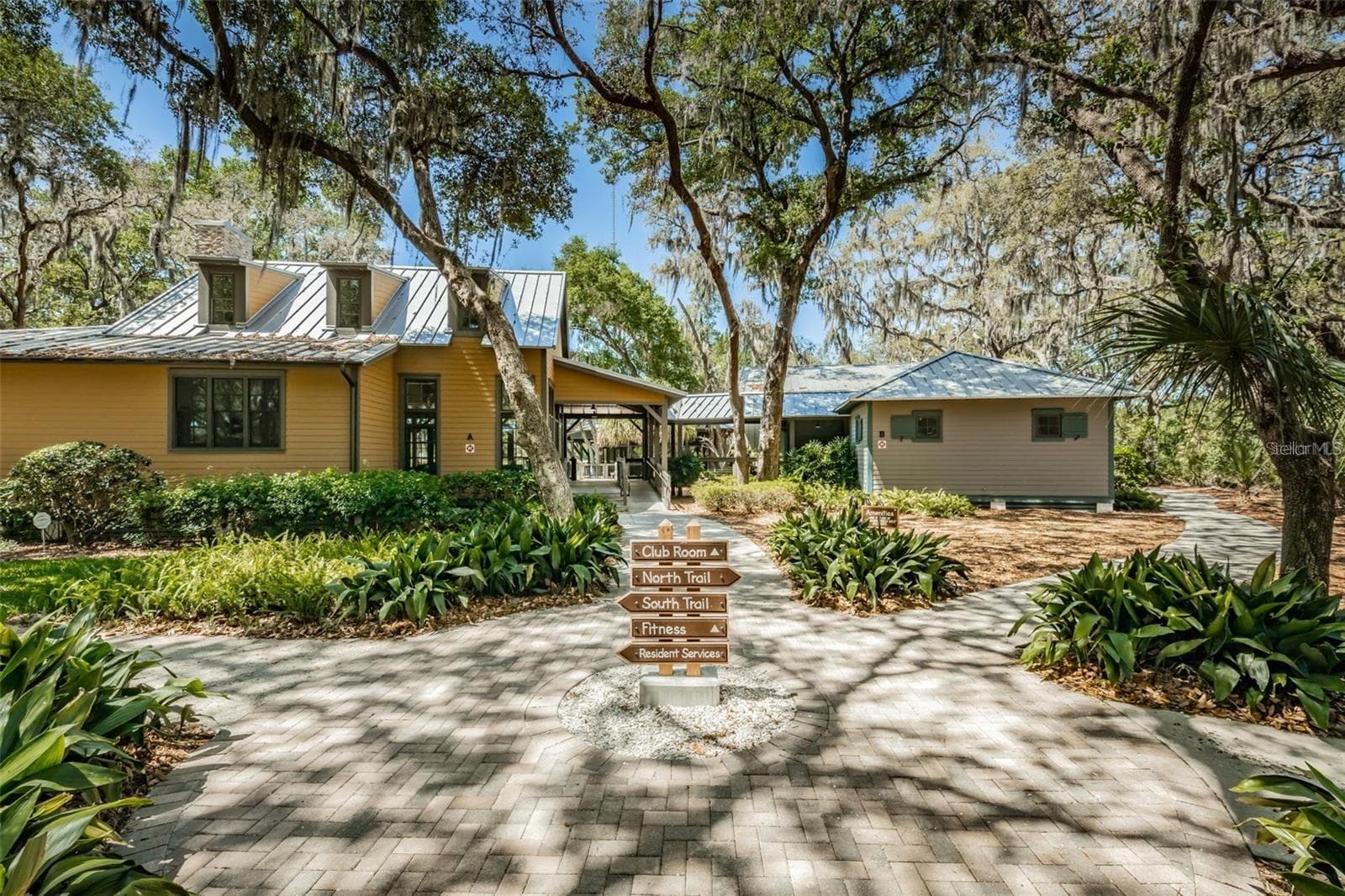 Fishhawk West Amenities - 13533 CIRCA CROSSING DR, LITHIA