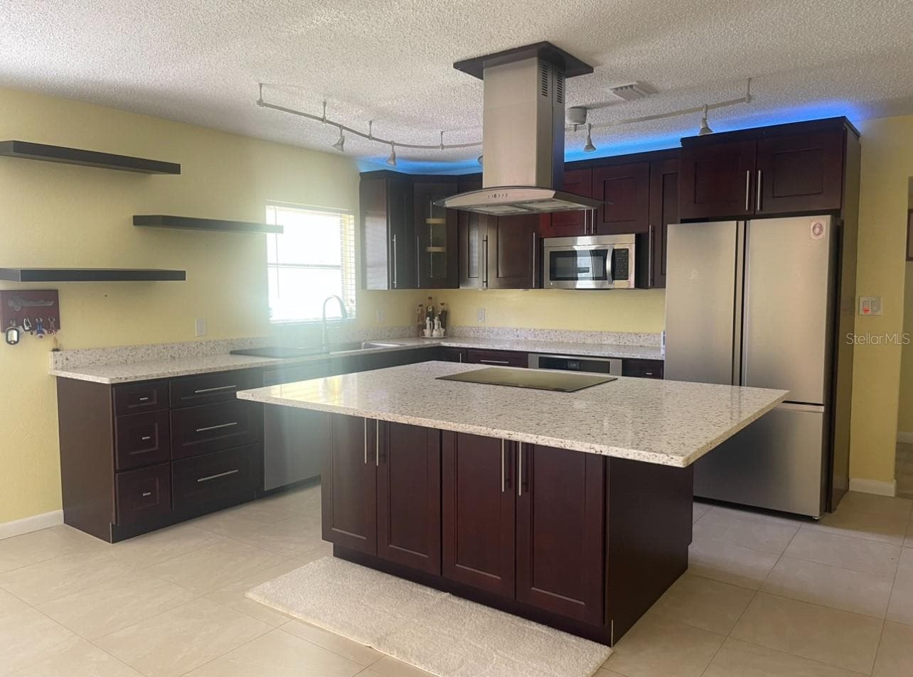 Single Family Residence at 331 SHORE DR E, OLDSMAR, photo 4 of 14