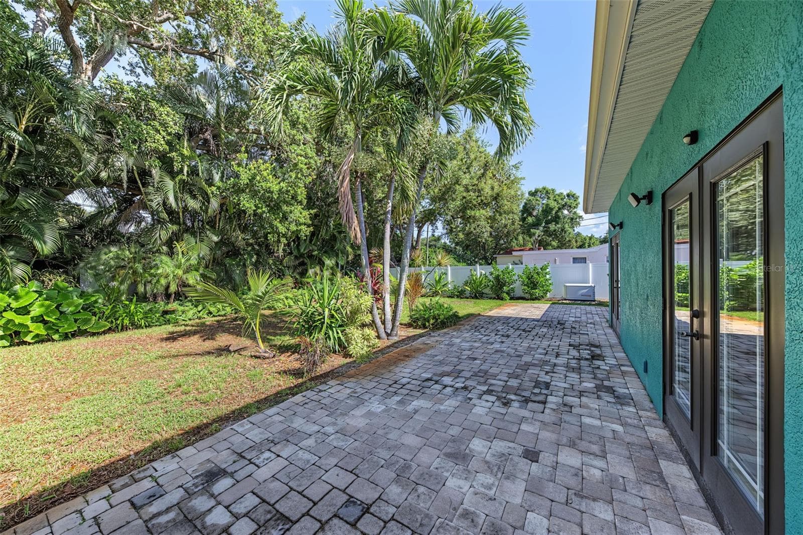Exterior Front 3 - 1616 INDIAN ROCKS RD, BELLEAIR