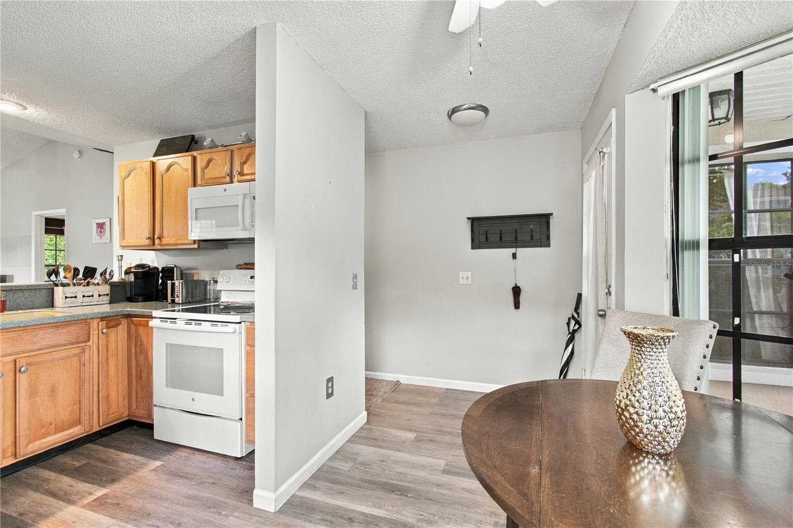 Villa at 12508 HOLLYBROOK LN, HUDSON, photo 9 of 50