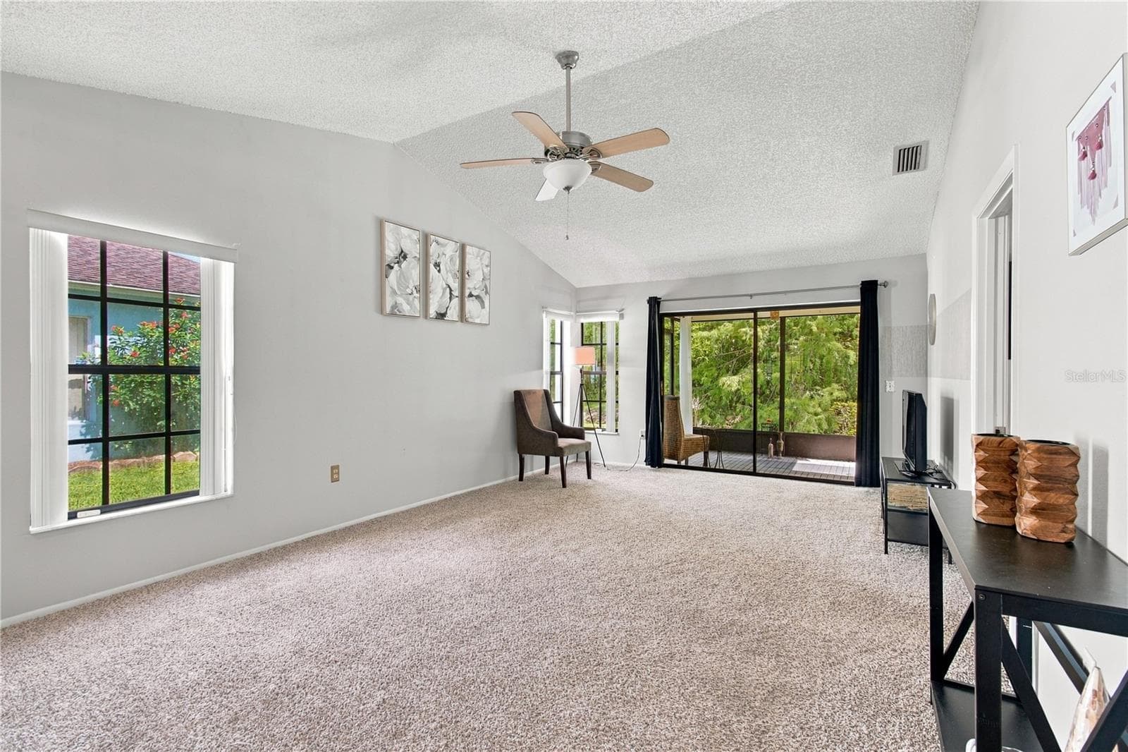 Villa at 12508 HOLLYBROOK LN, HUDSON, photo 13 of 50