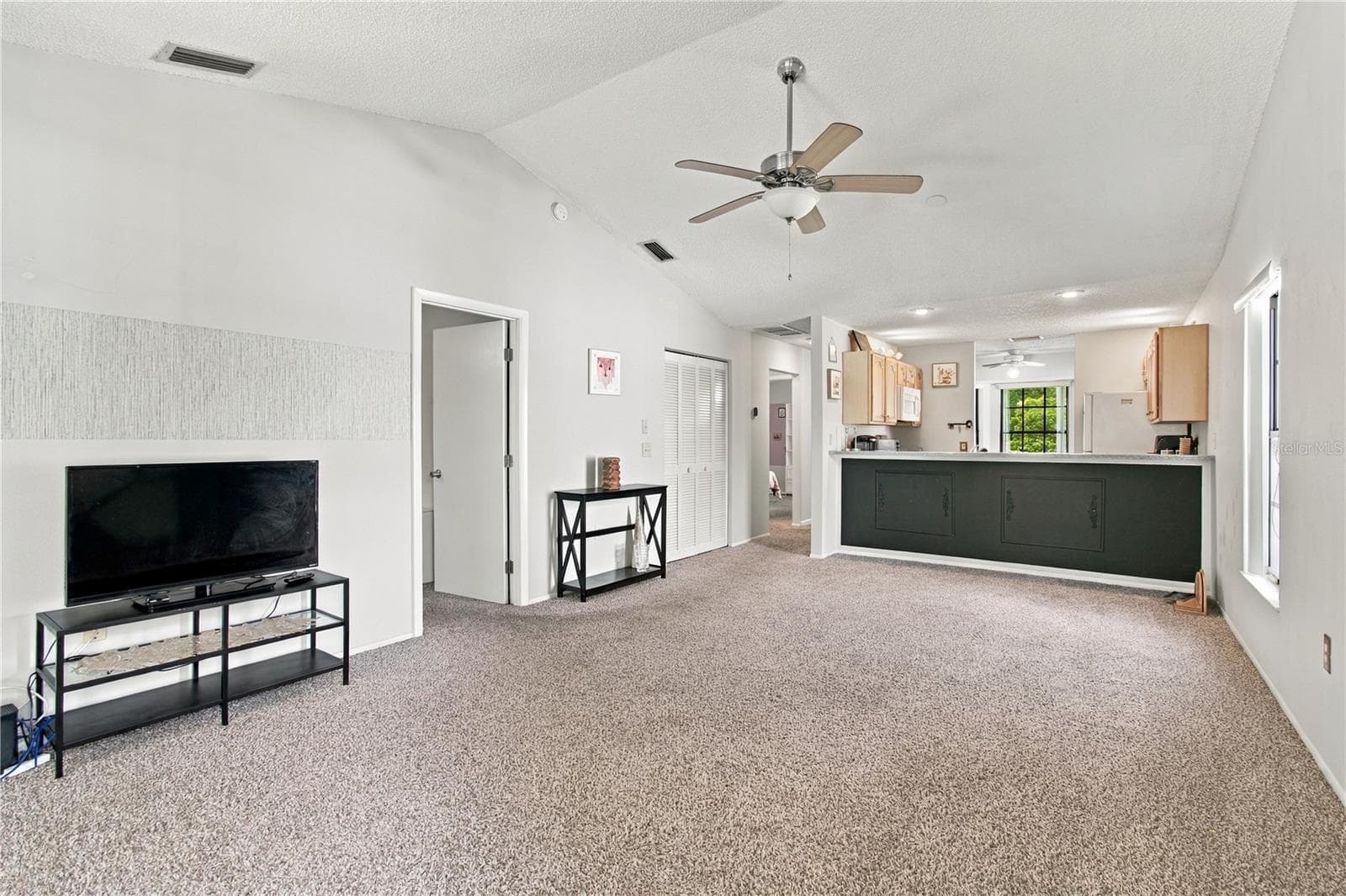 Villa at 12508 HOLLYBROOK LN, HUDSON, photo 16 of 50